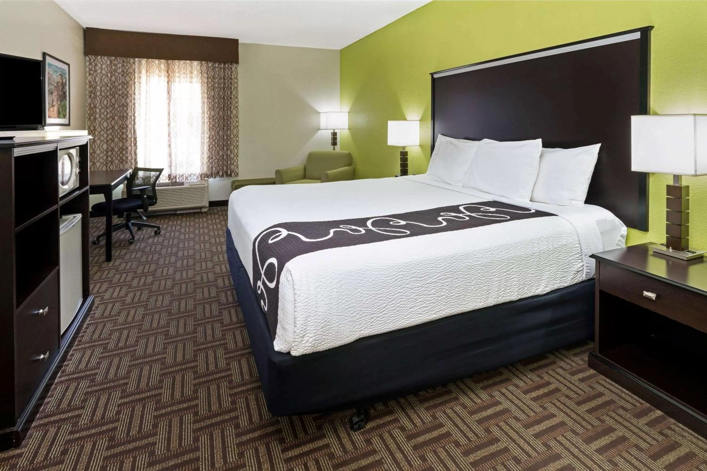 Photo of the whole room, Bed in La Quinta by Wyndham Fruita