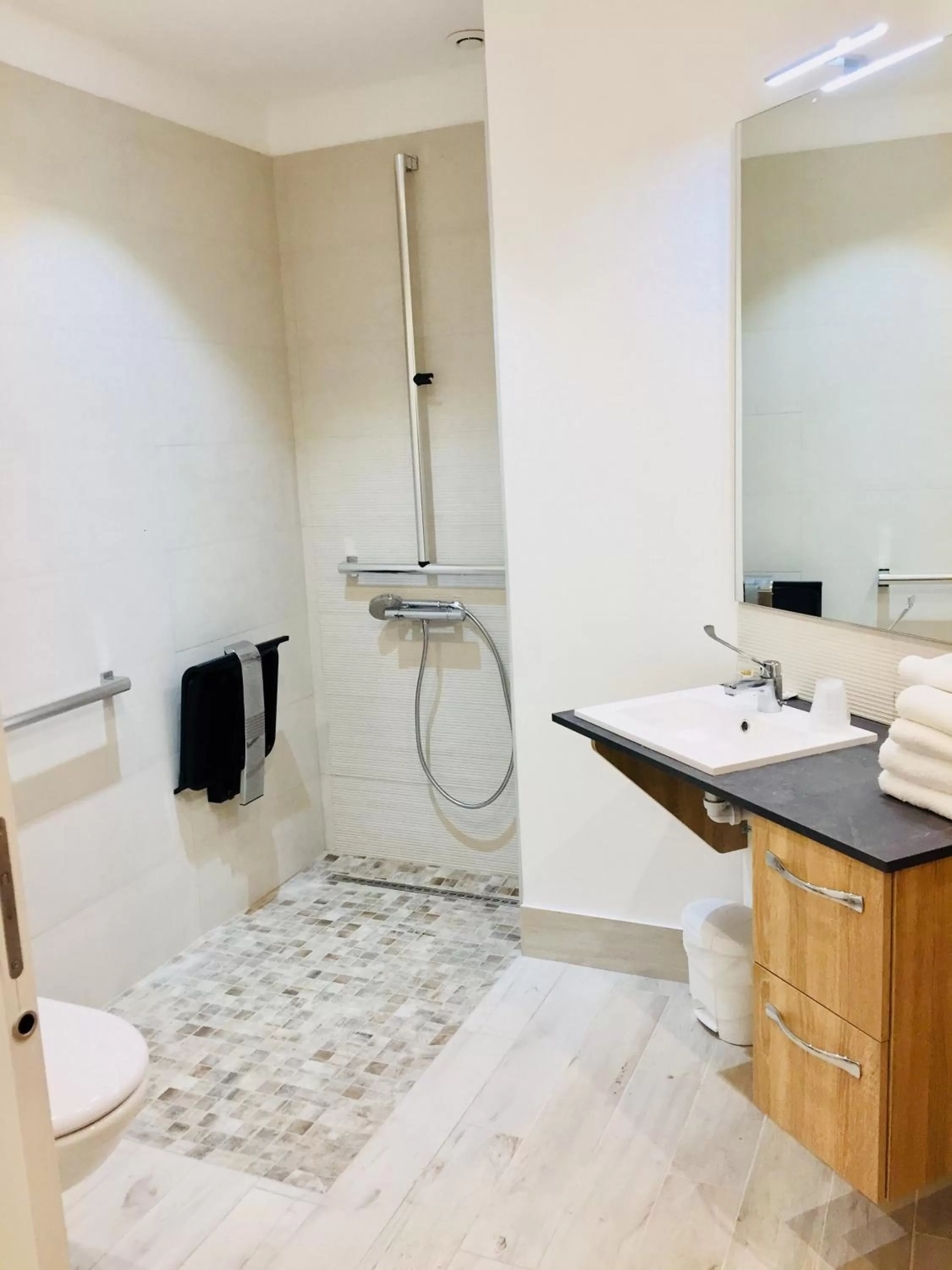 Shower in Brasilia Hôtel