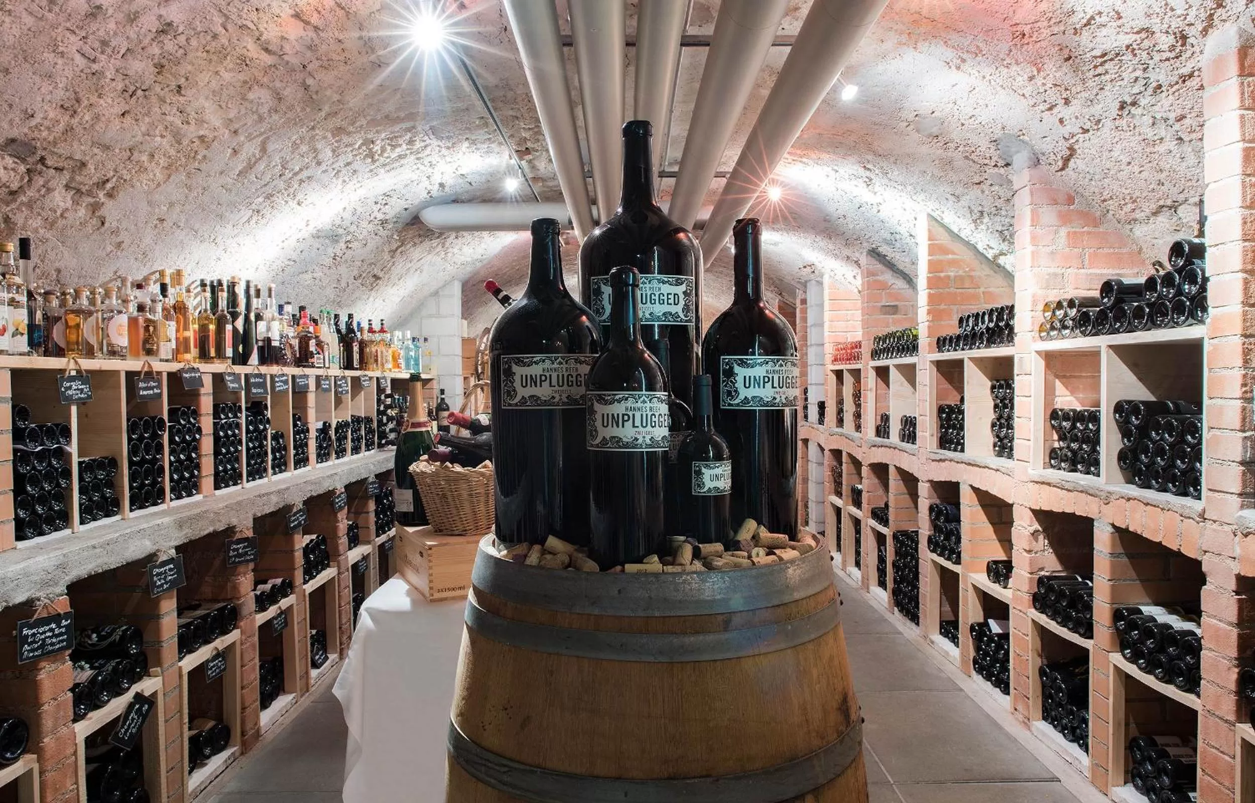 Food and drinks in SEELANDHOTEL Weisses Kreuz