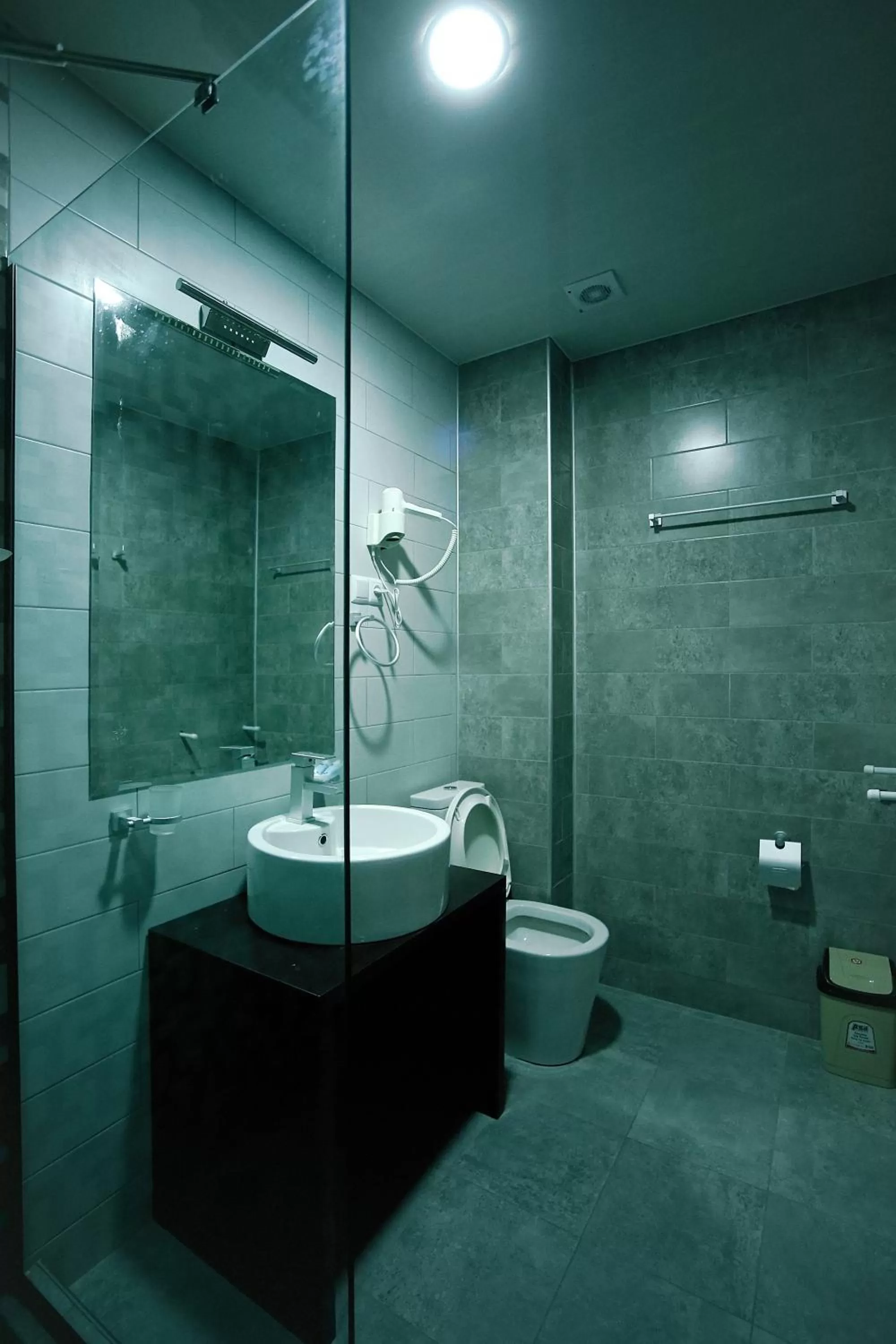 Shower, Bathroom in Hotel Rero