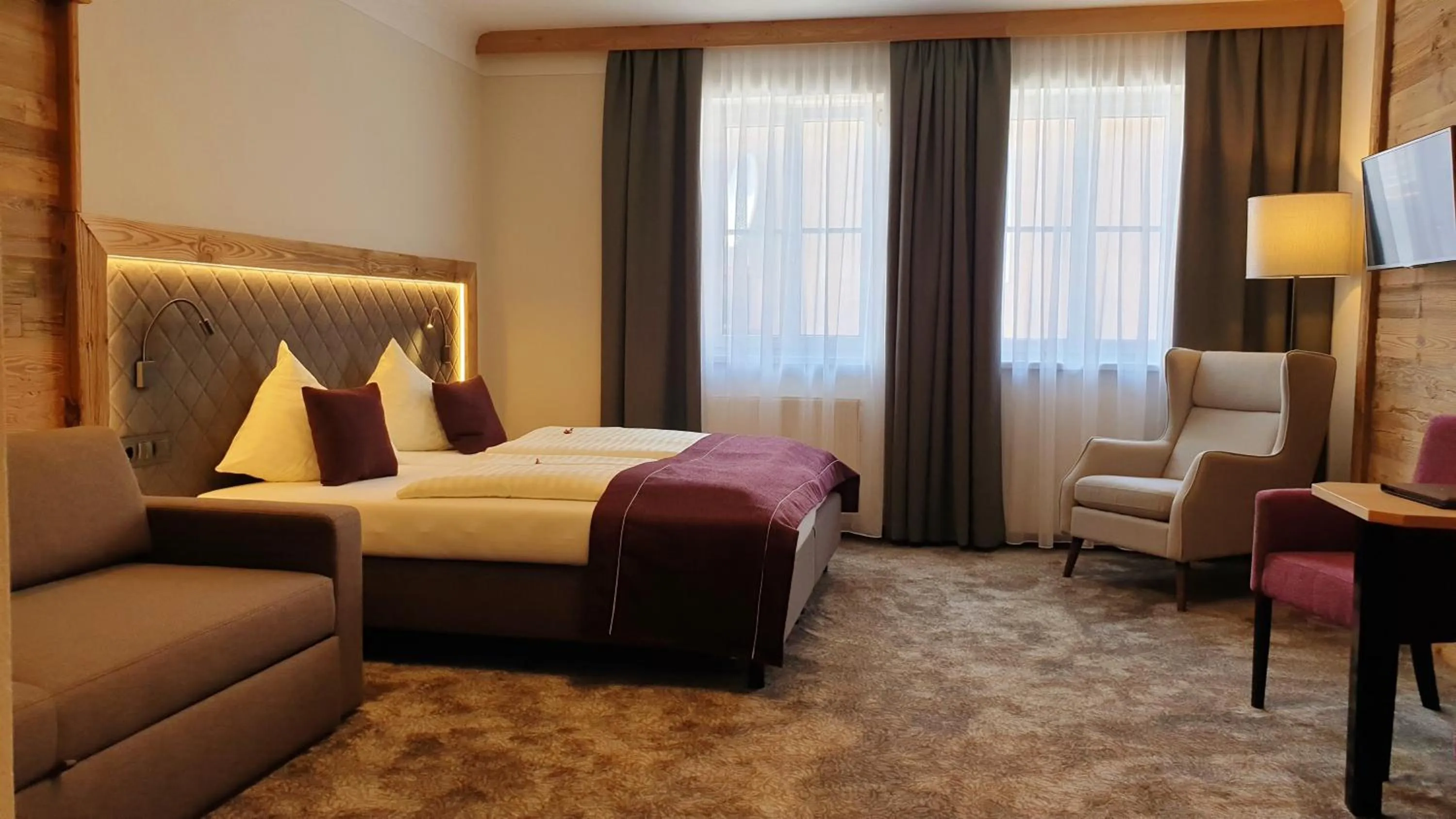 Photo of the whole room, Bed in Hotel Stegerbräu