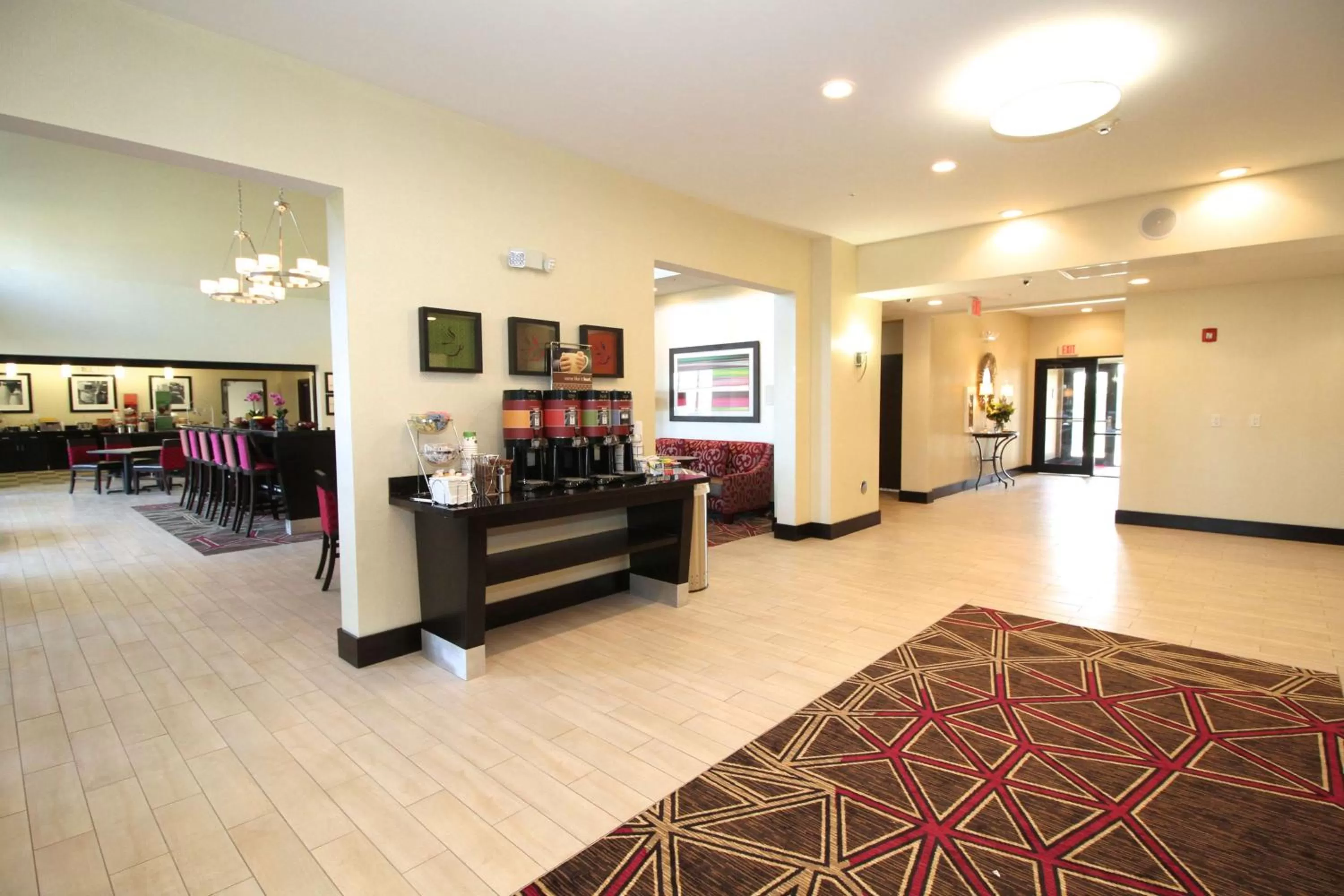 Lounge or bar in Hampton Inn and Suites Sandusky/Milan