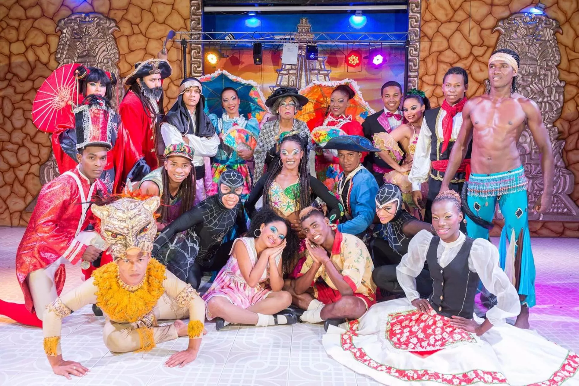 Evening entertainment in Hotel Arena Blanca by Dorado