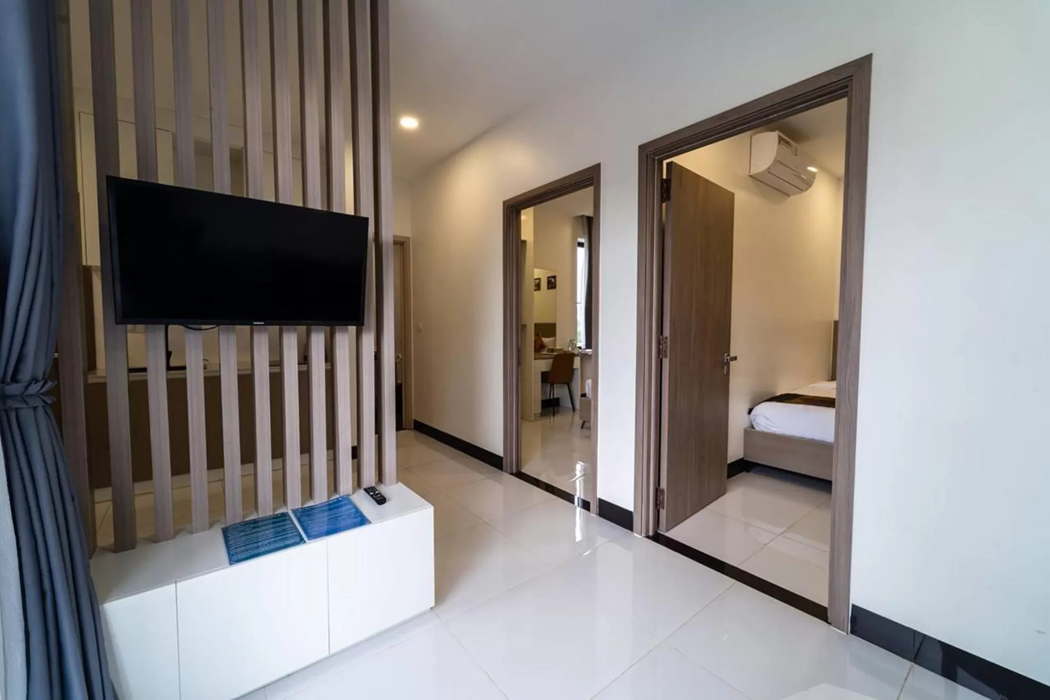 Living room, TV/Entertainment Center in Angkor H Villa