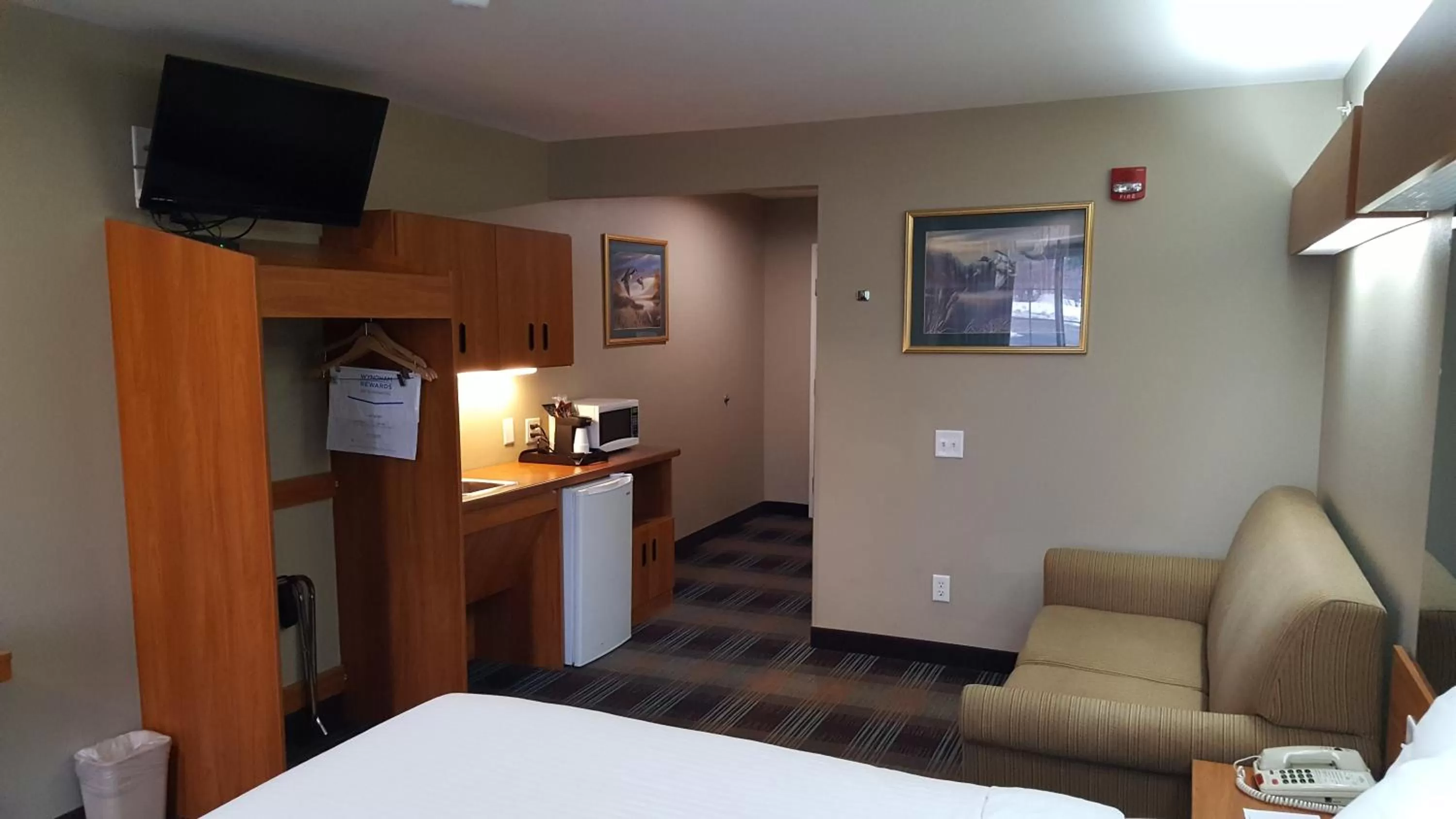 Photo of the whole room, Bed in Microtel Inn & Suites by Wyndham Bozeman