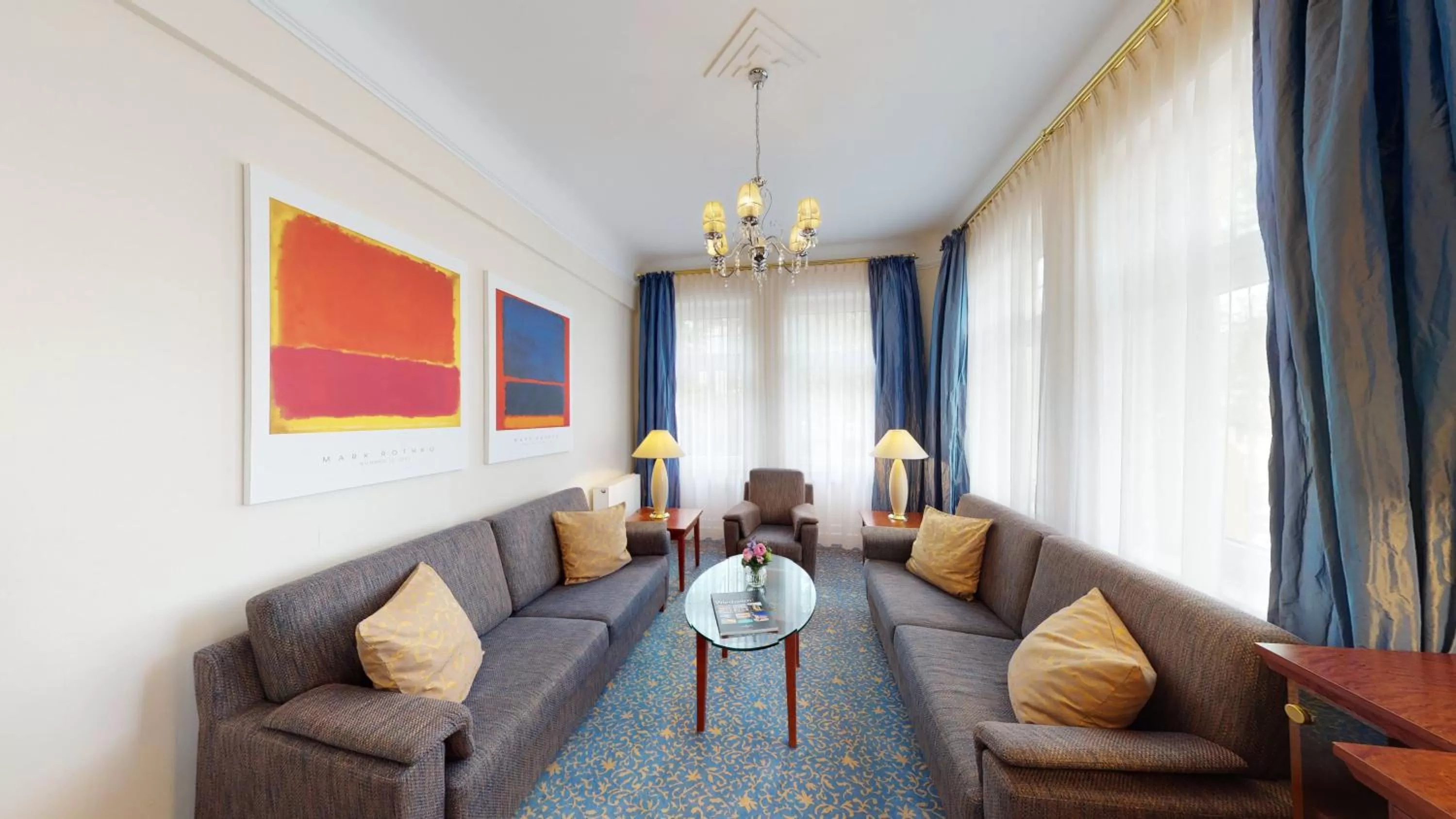 Living room in Hotel Oranien Wiesbaden