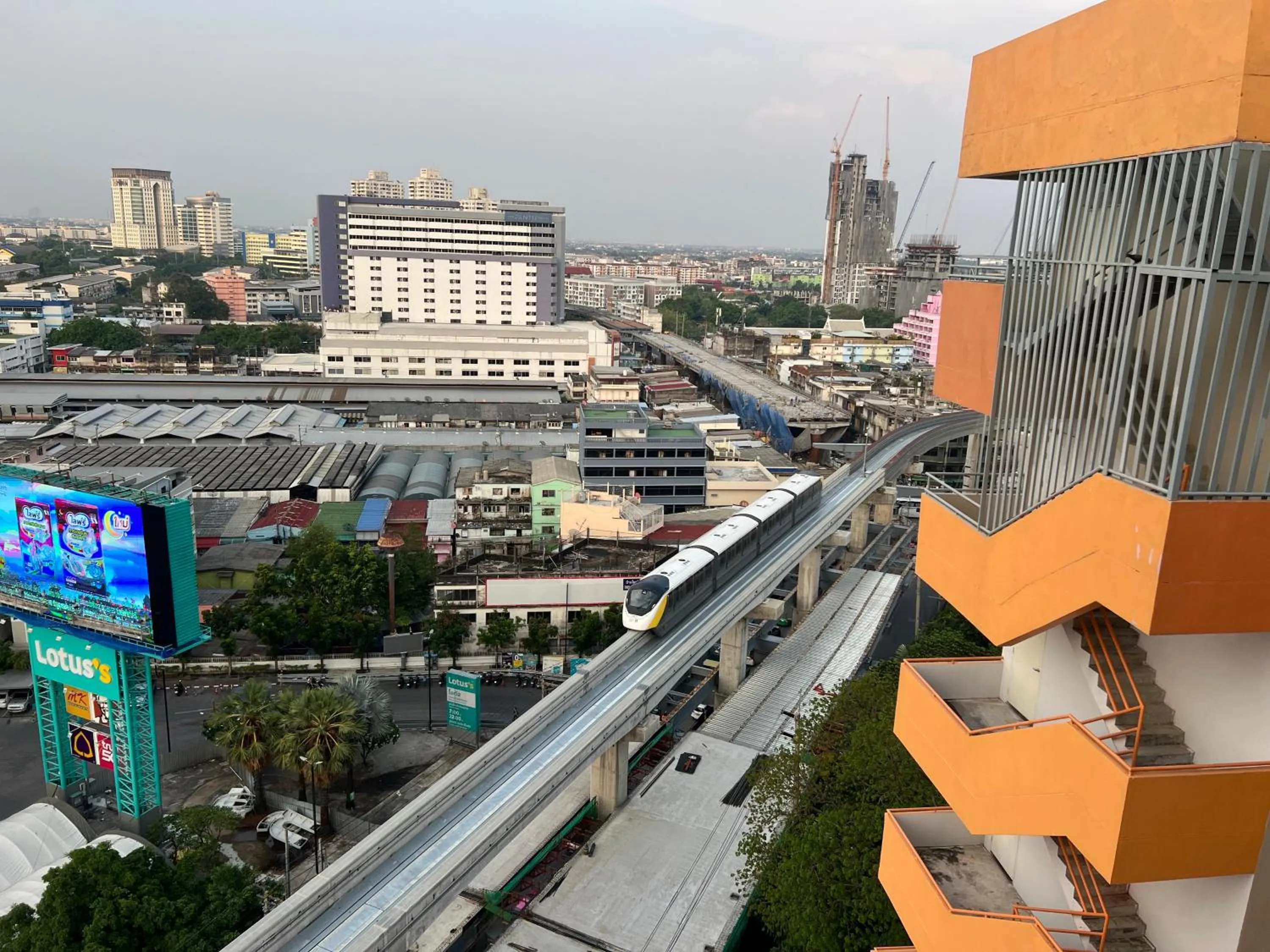 Day in Mall Suites Hotel