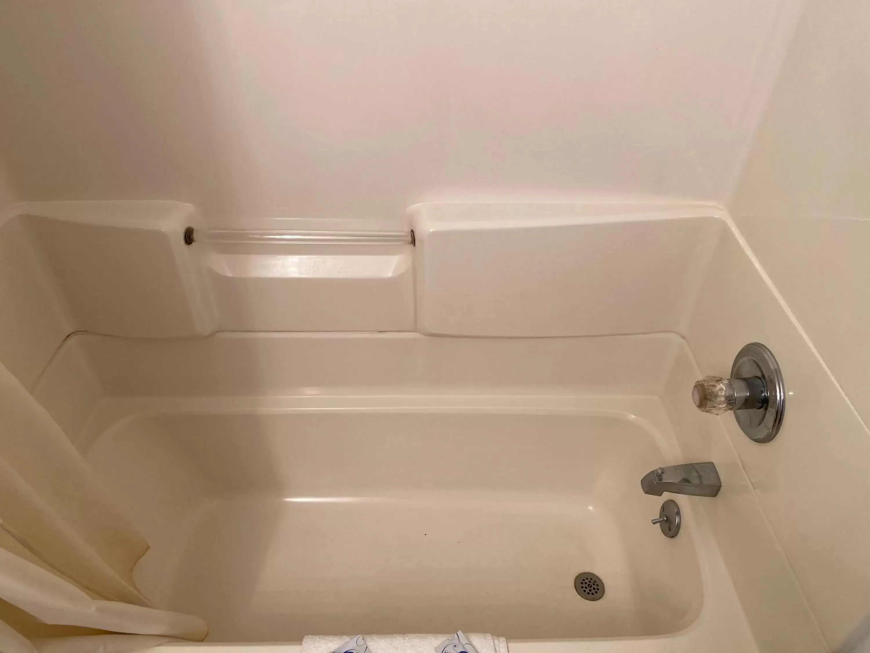 Family Room in Royal Inn Family Room in Royal Inn