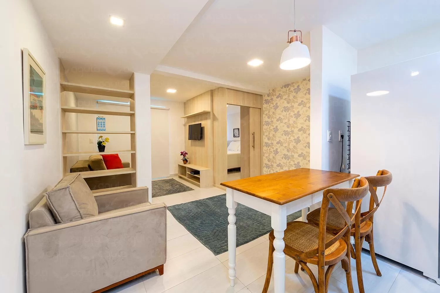Living room, Dining Area in Águia Flats Pousada