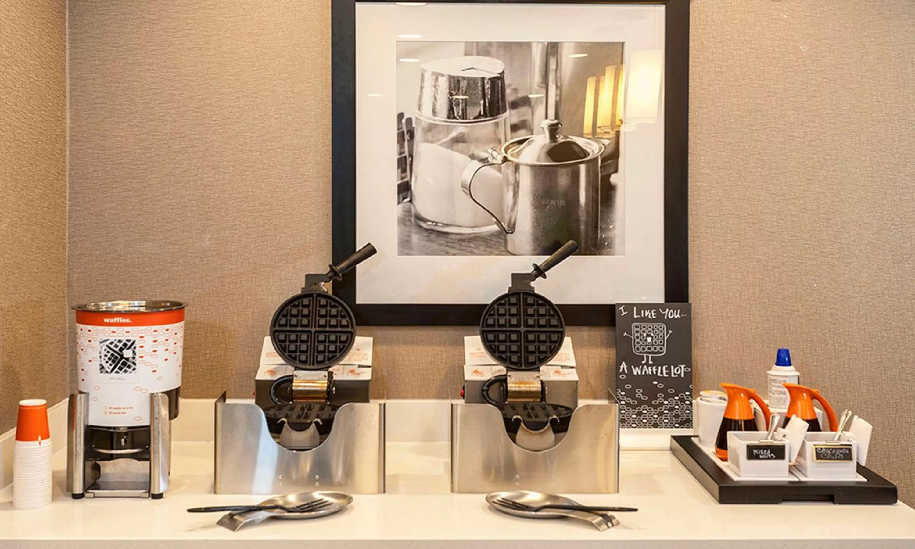 Breakfast in Hampton Inn & Suites Duluth North Mn