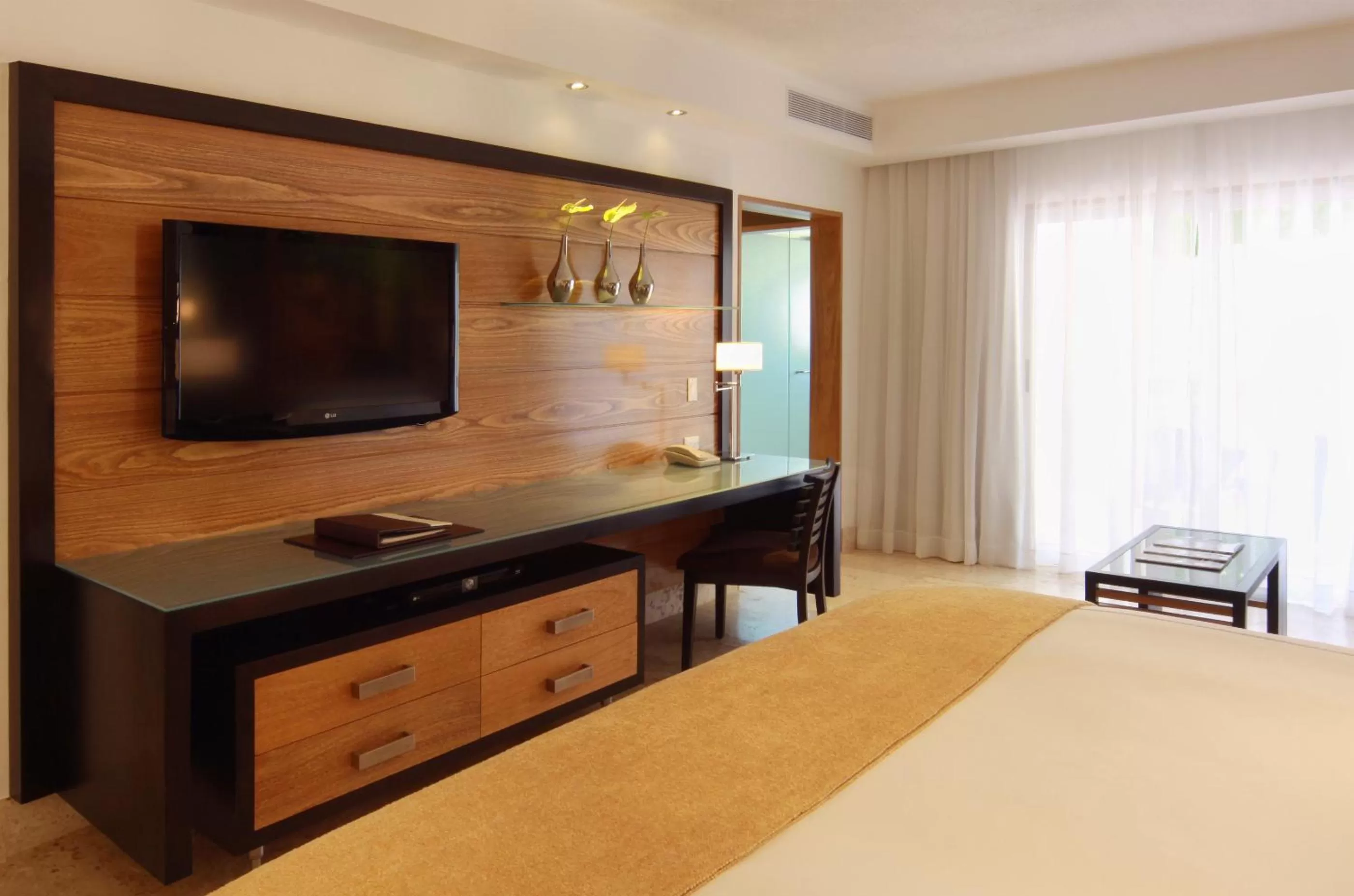TV and multimedia, Bed in Casa de Campo Resort & Villas