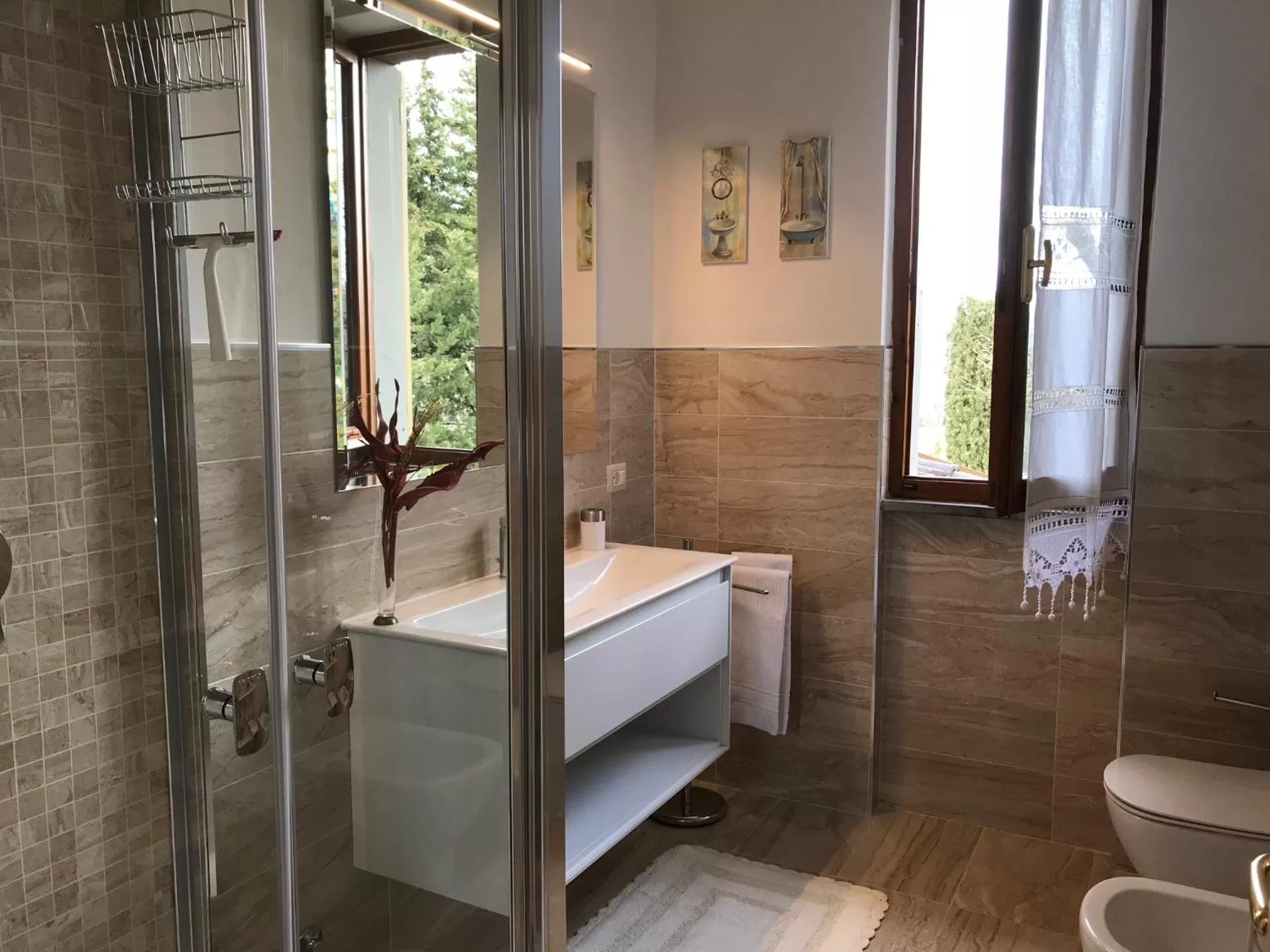 Bathroom in La Ghirlanda B&B