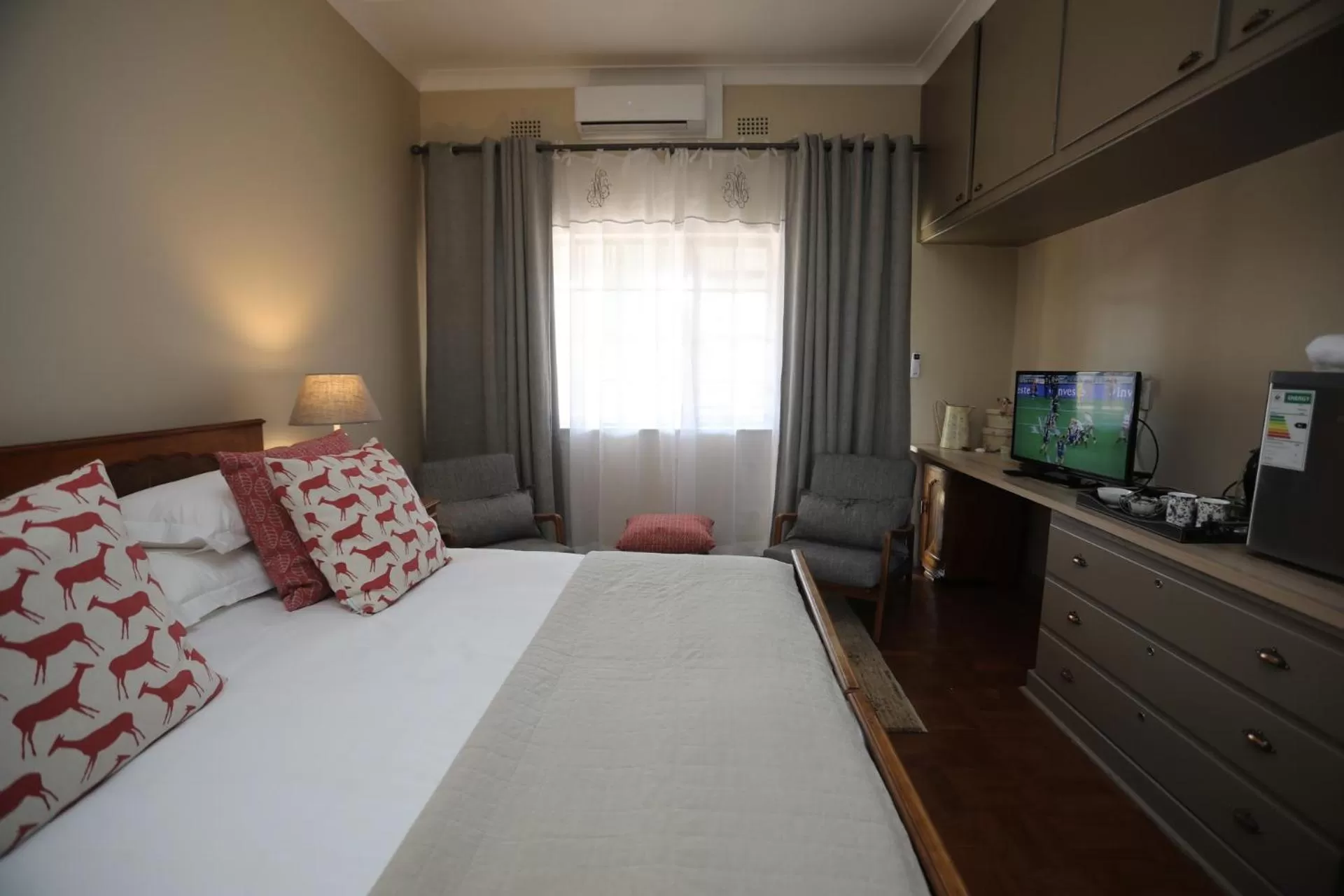 Bedroom, Bed in Ben's Bed and Breakfast