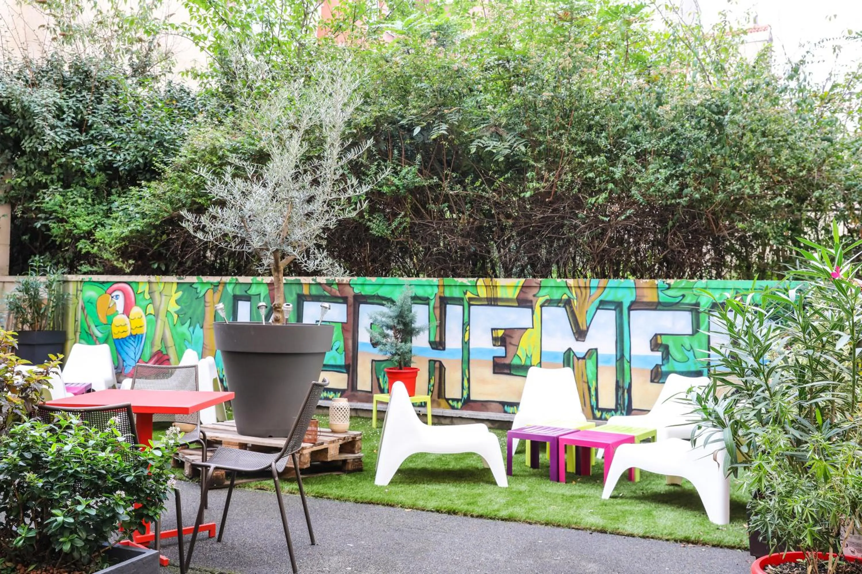 Balcony/Terrace in ibis Paris Porte de Clichy Centre