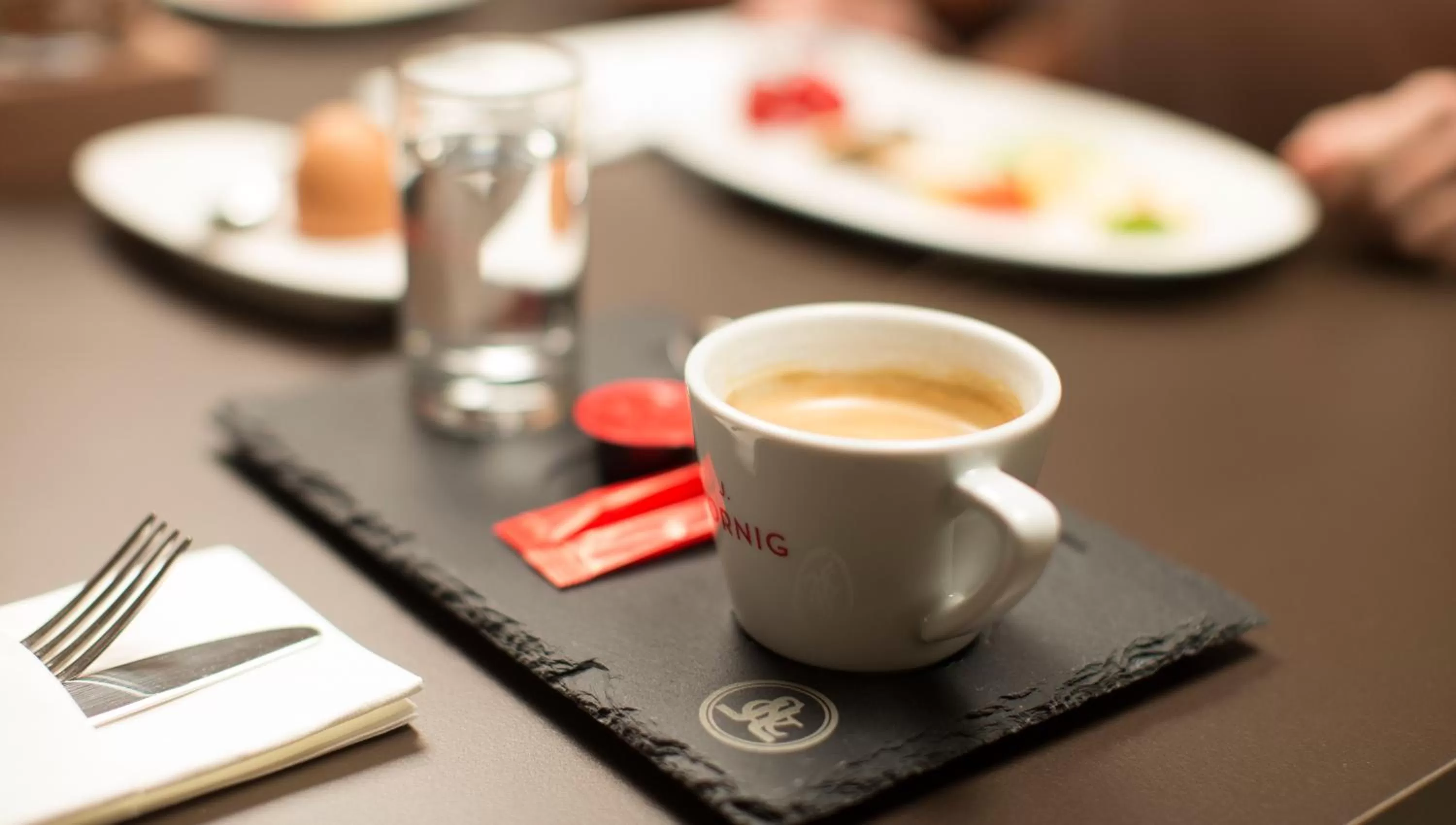 Restaurant/places to eat in Hotel Locker & Legere