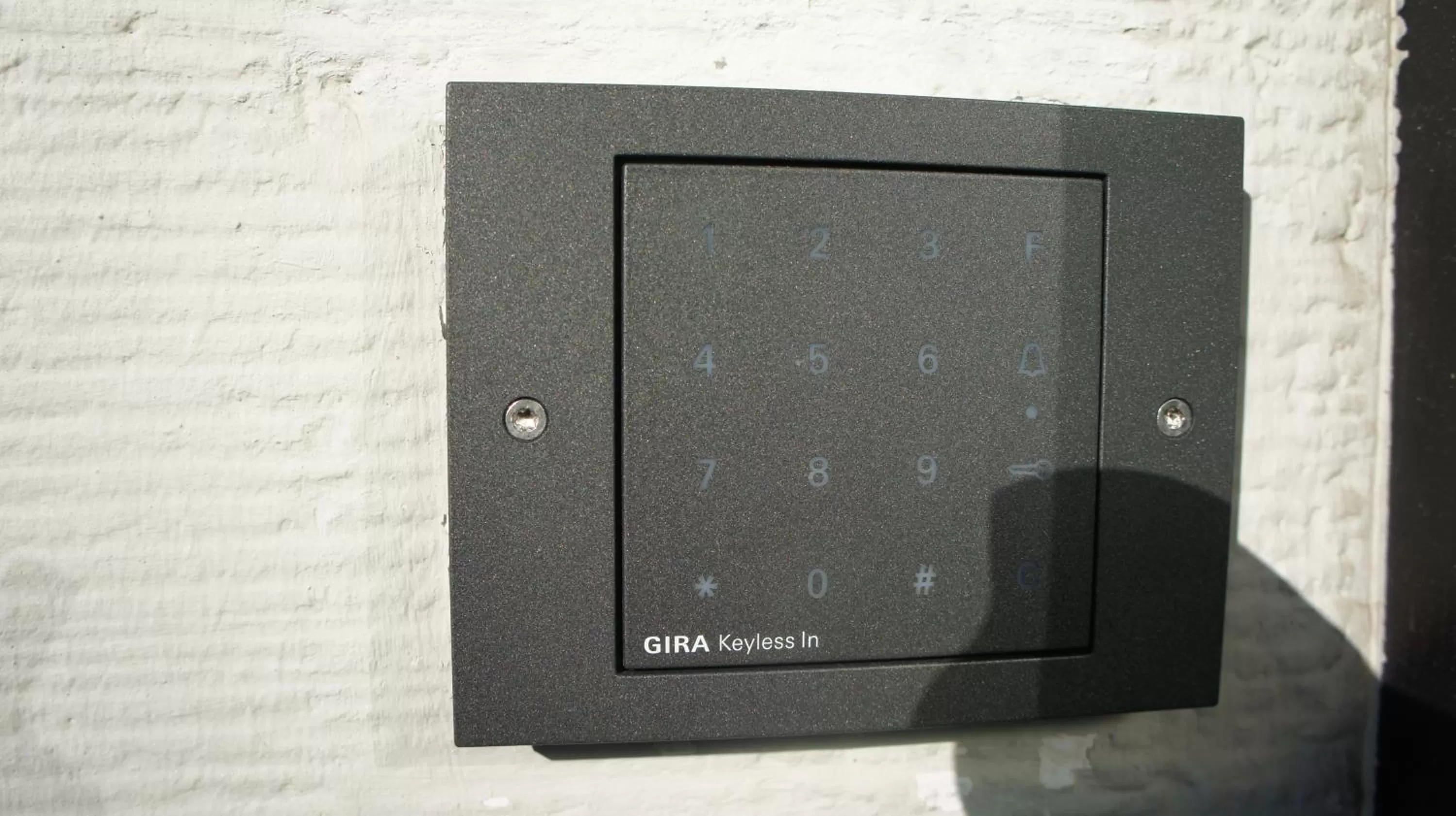 Facade/entrance in GästeHaus am Flughafen Düsseldorf