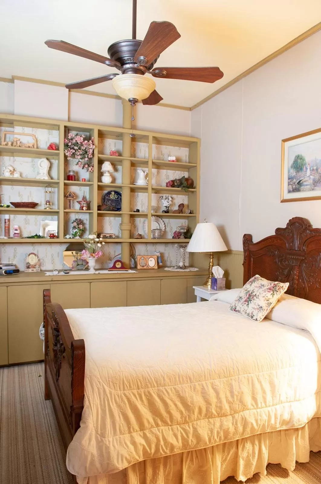 Bed in The Historic Wolf Hotel