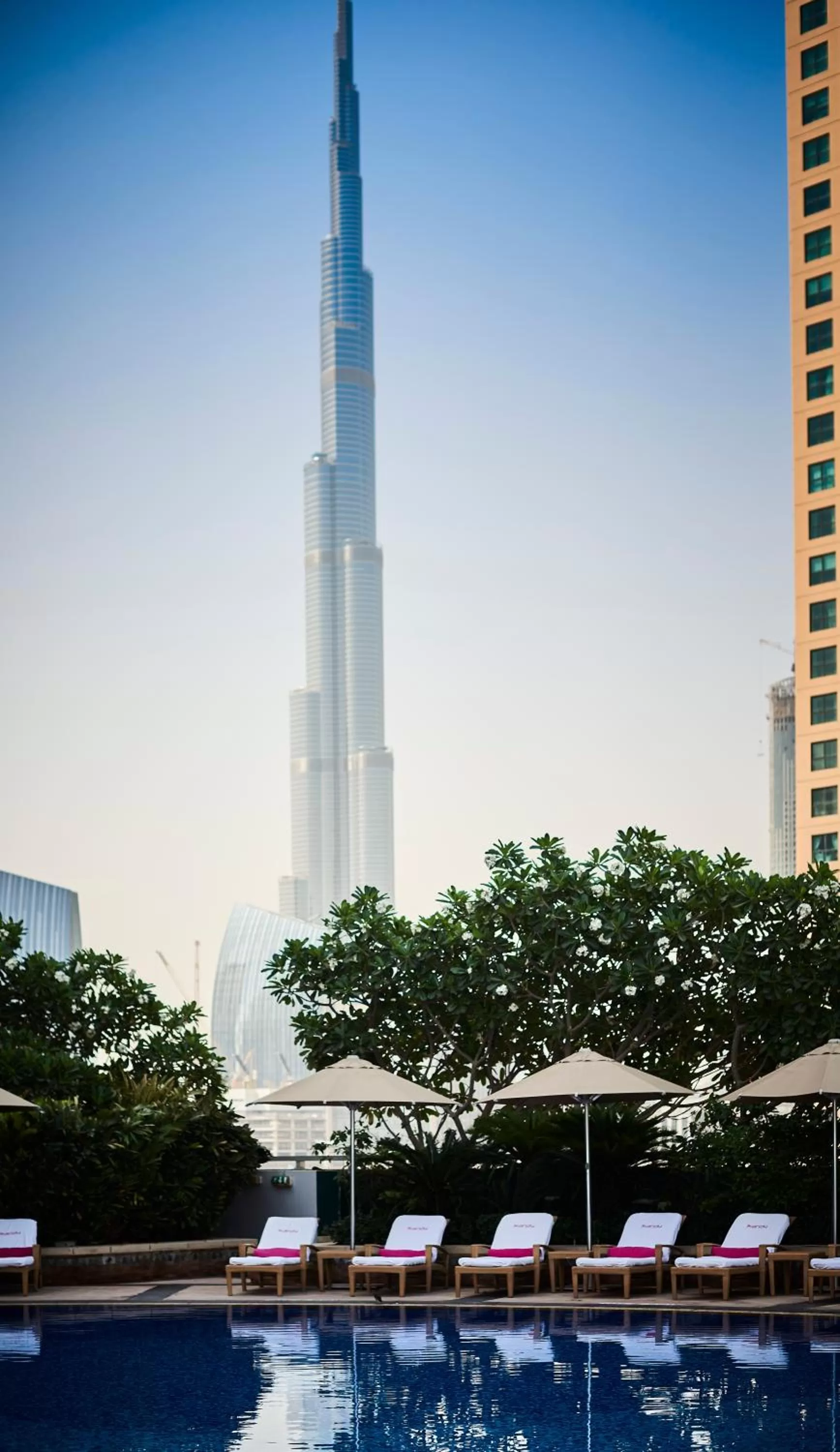 Swimming pool in Shangri-La Dubai