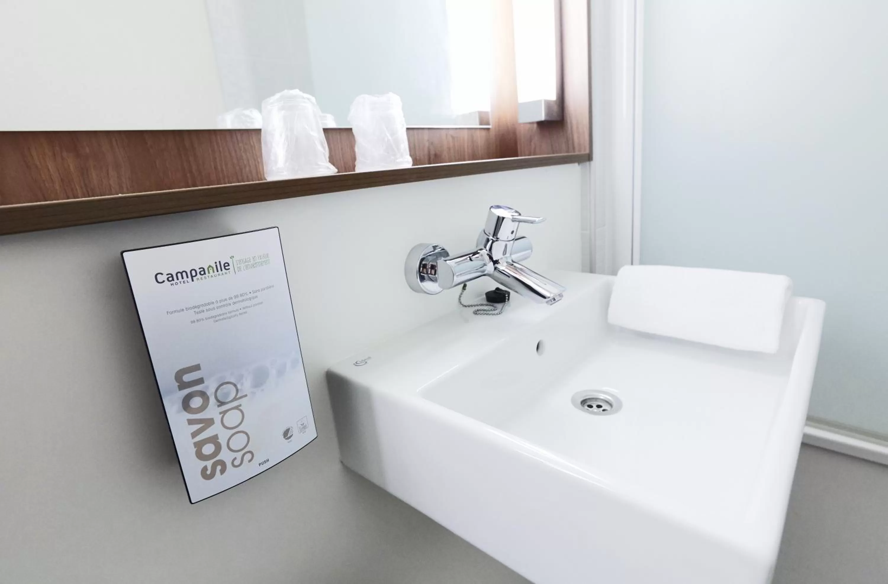 Bathroom in Campanile Lille Sud - CHR