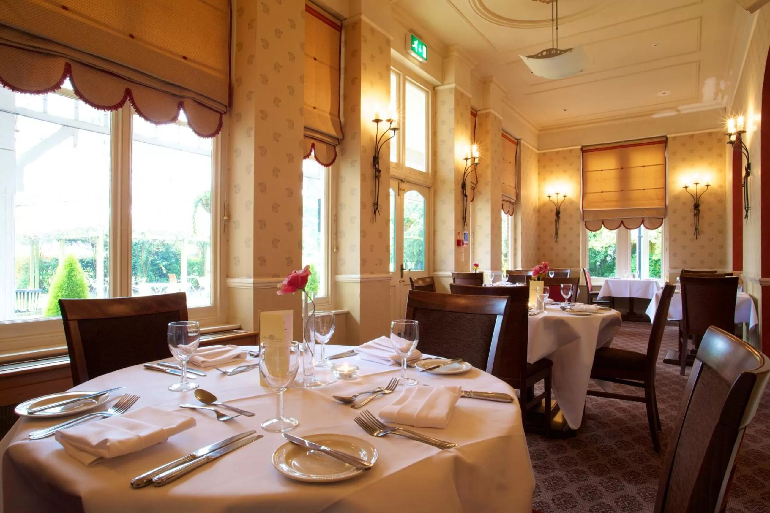 Restaurant/places to eat in Coulsdon Manor Hotel and Golf Club
