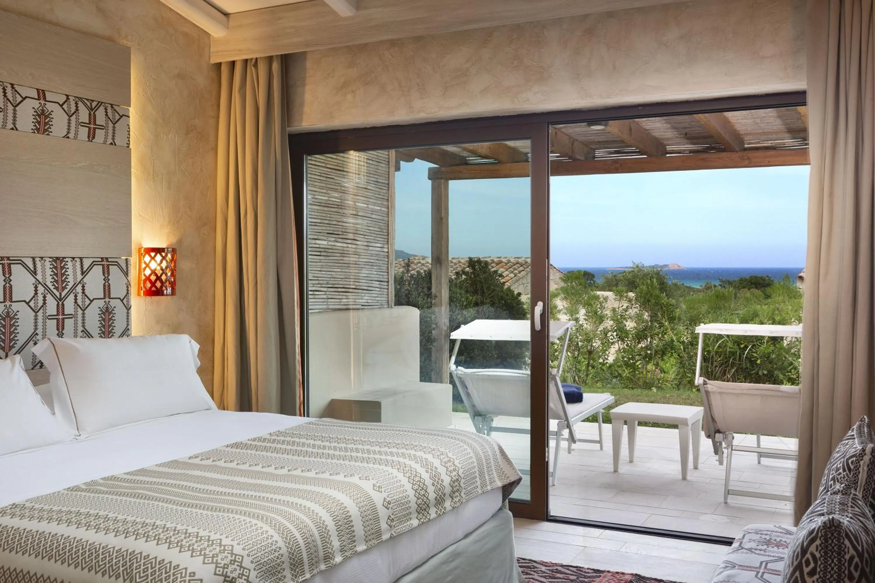 Bedroom, Bed in Baglioni Resort Sardinia - The Leading Hotels of the World