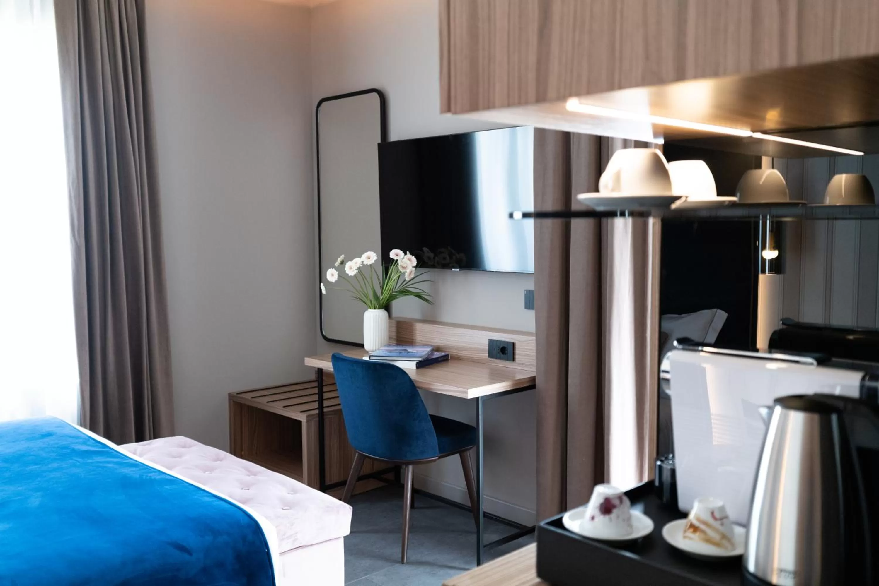 TV and multimedia, Bed in 3T Boutique Hotel