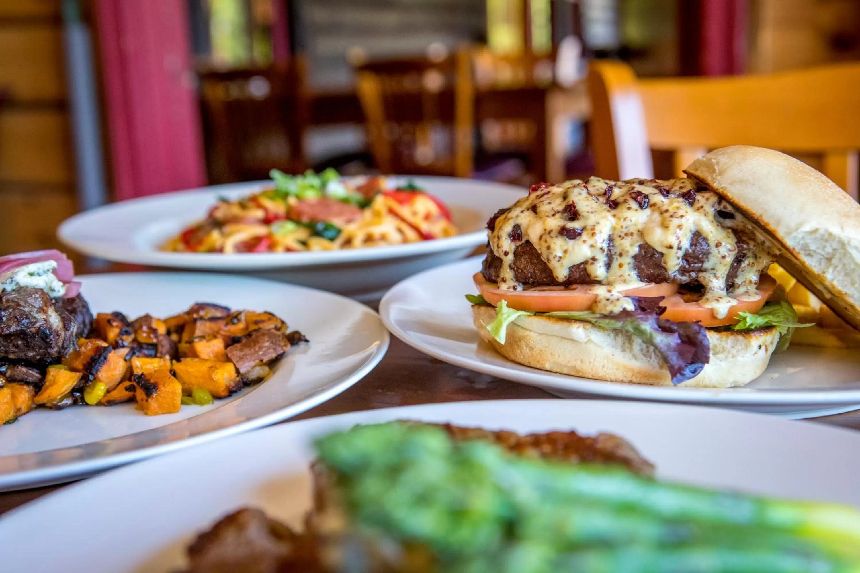 Restaurant/places to eat in Garnet Hill Lodge