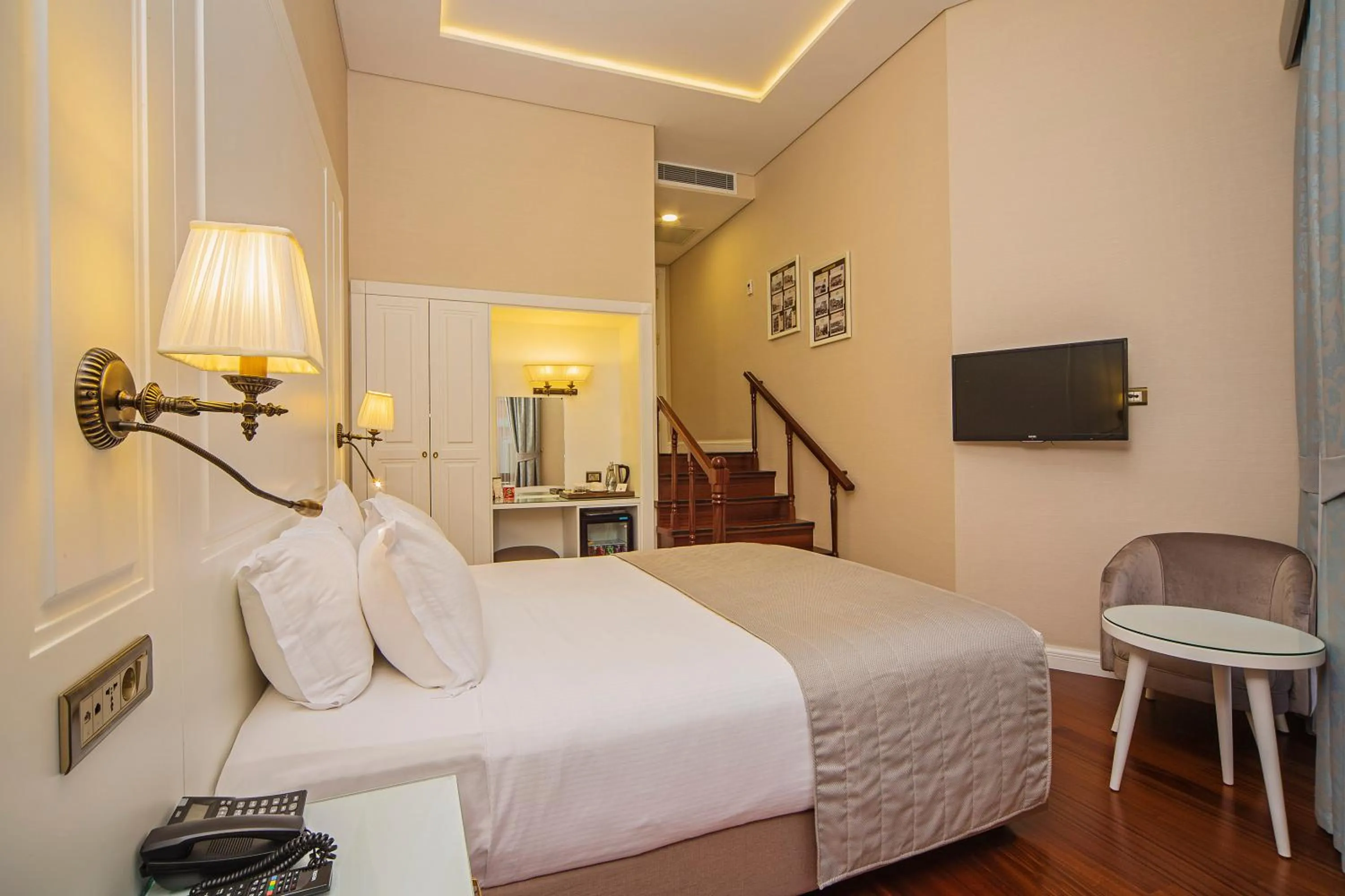 Coffee/tea facilities, Bed in Ada Karakoy Hotel - Special Category