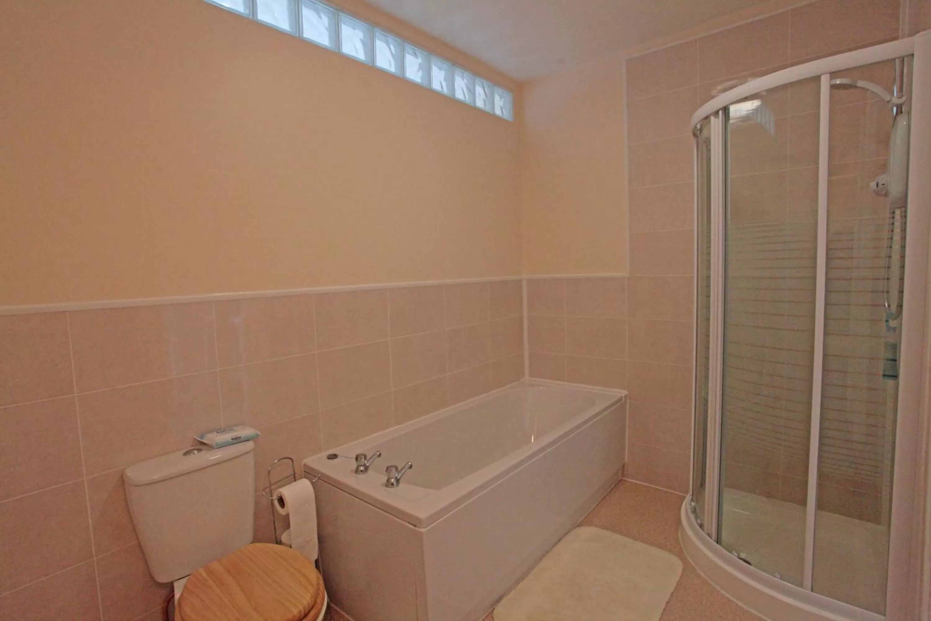 Bathroom in Lovaton Farmhouse