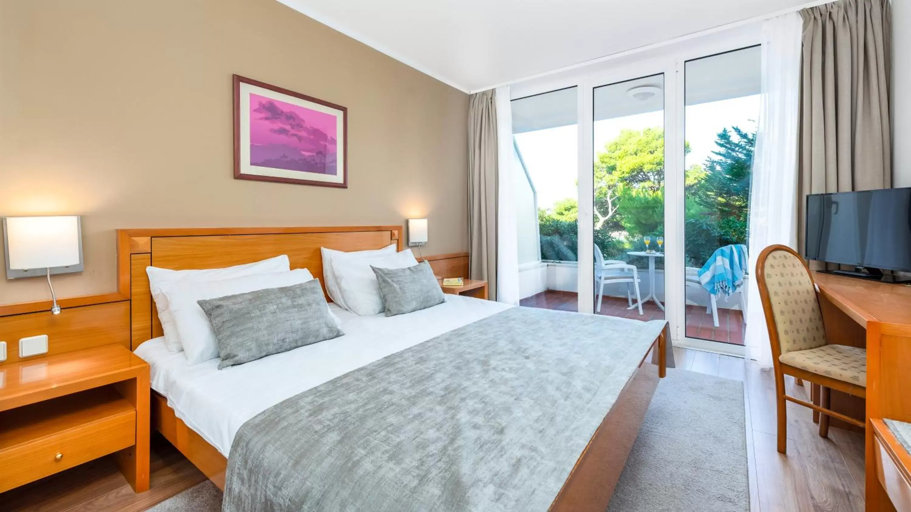 Standard Double Room with Balcony in Hotel Splendid Standard Double Room with Balcony in Hotel Splendid