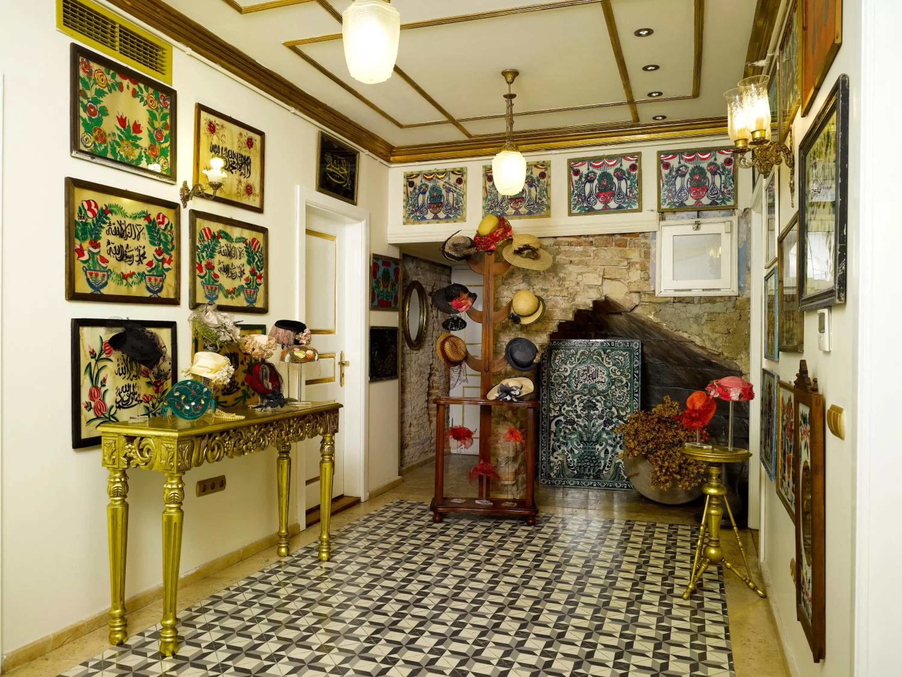 Decorative detail in Erten Konak