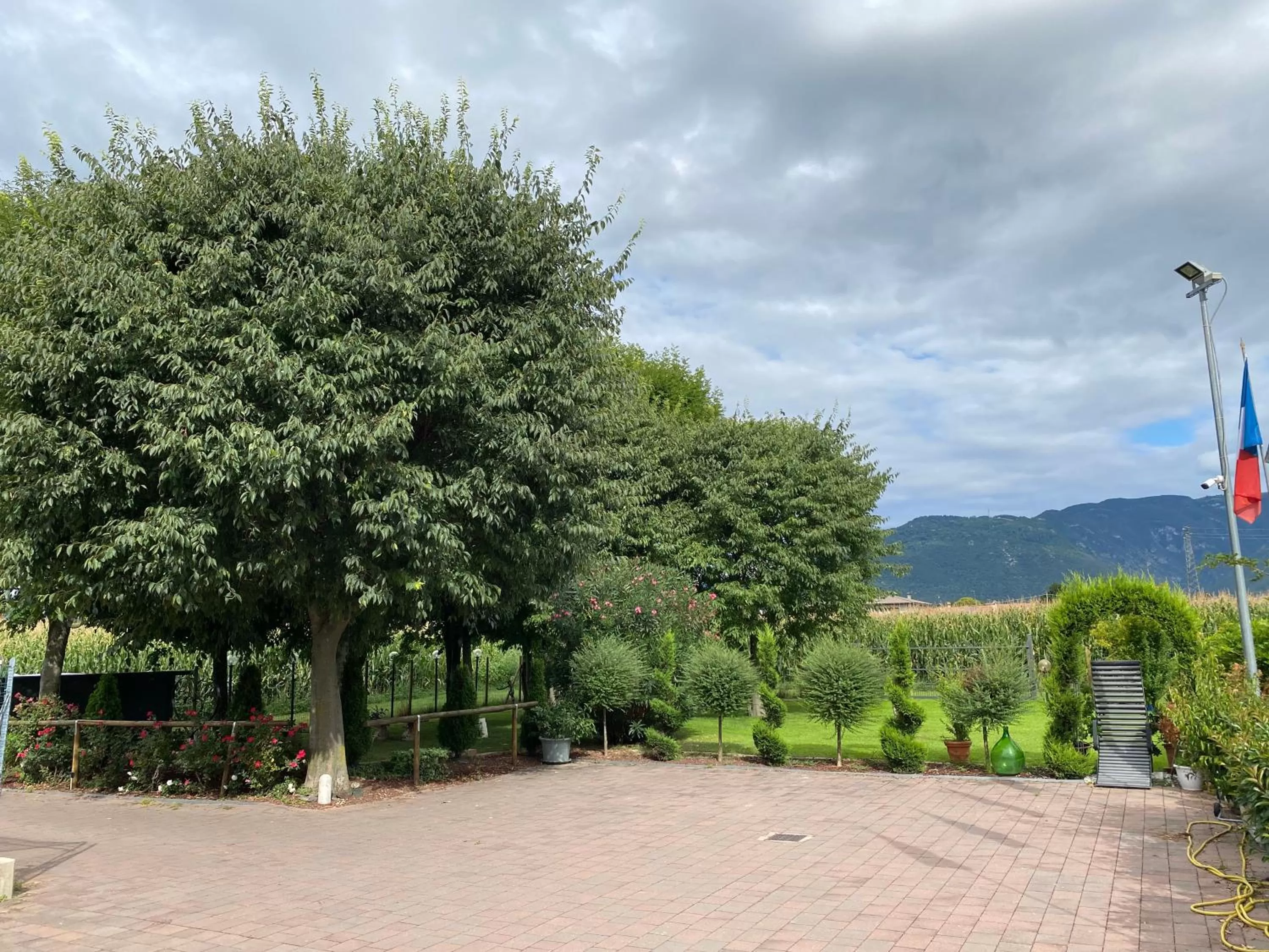 Garden in Le Fate Corbezzole