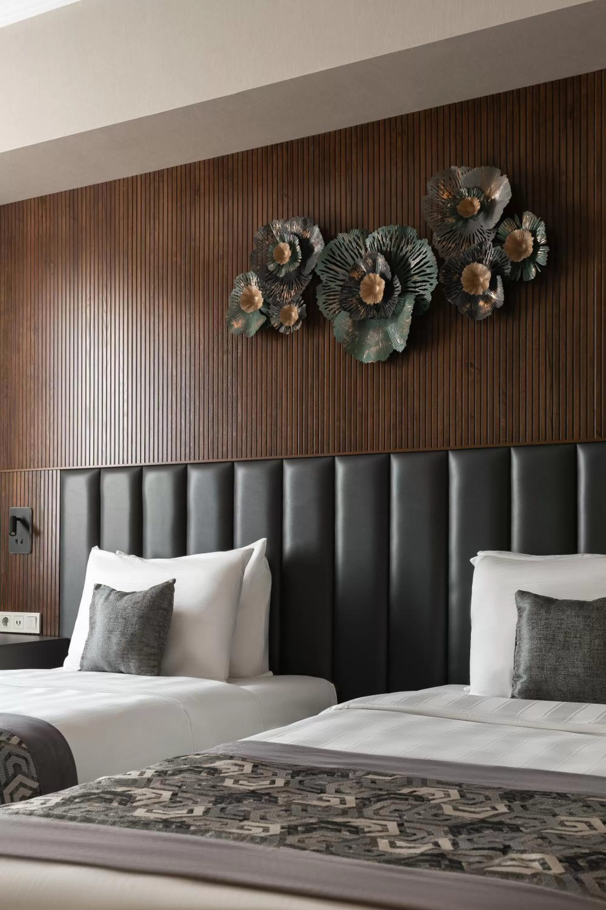 Bed in Shamsan Airport Hotel