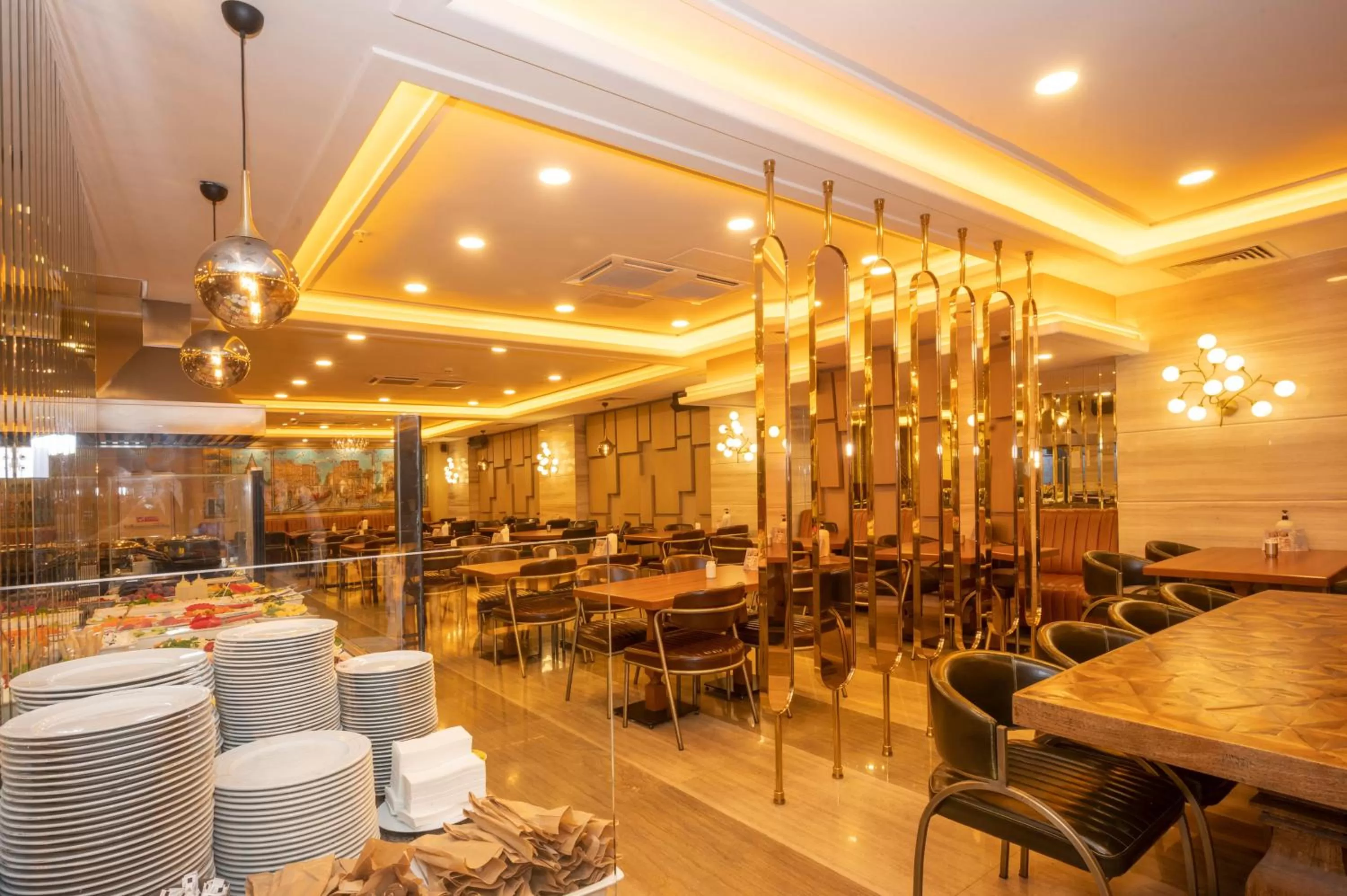 Restaurant/places to eat in Ramada By Wyndham Istanbul Pera Taksim