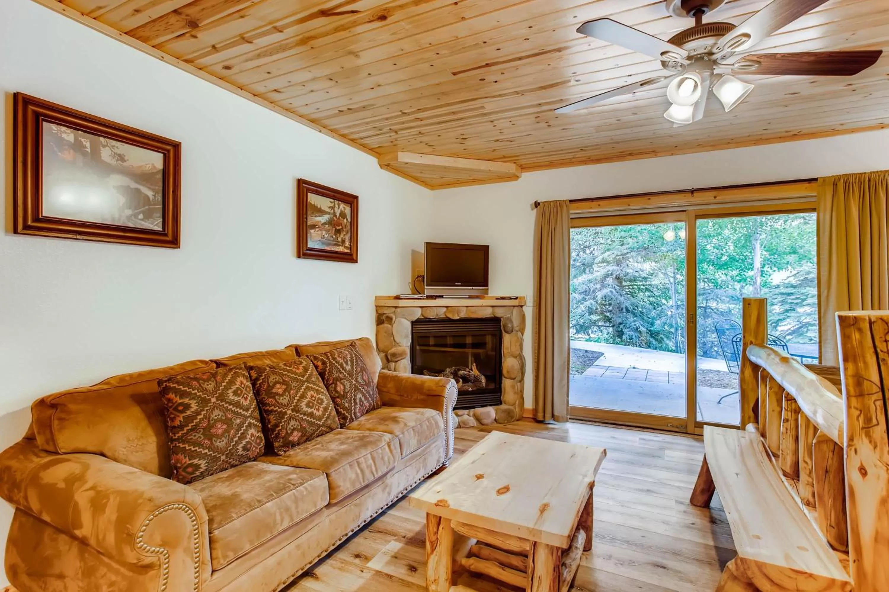 Seating Area in Estes Park Condos