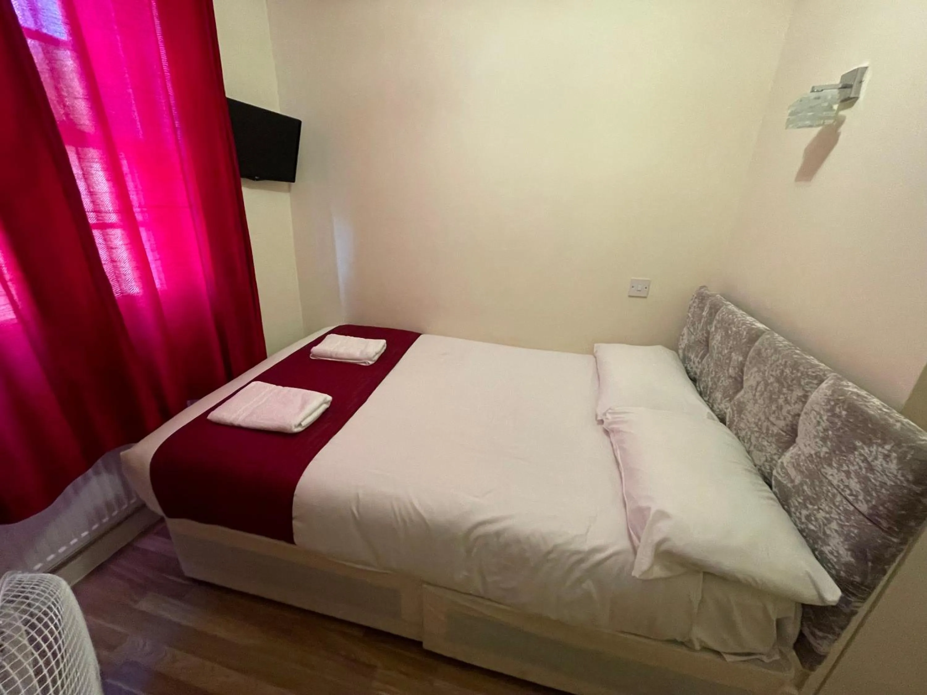 Bed in Kings Cross Hotel London