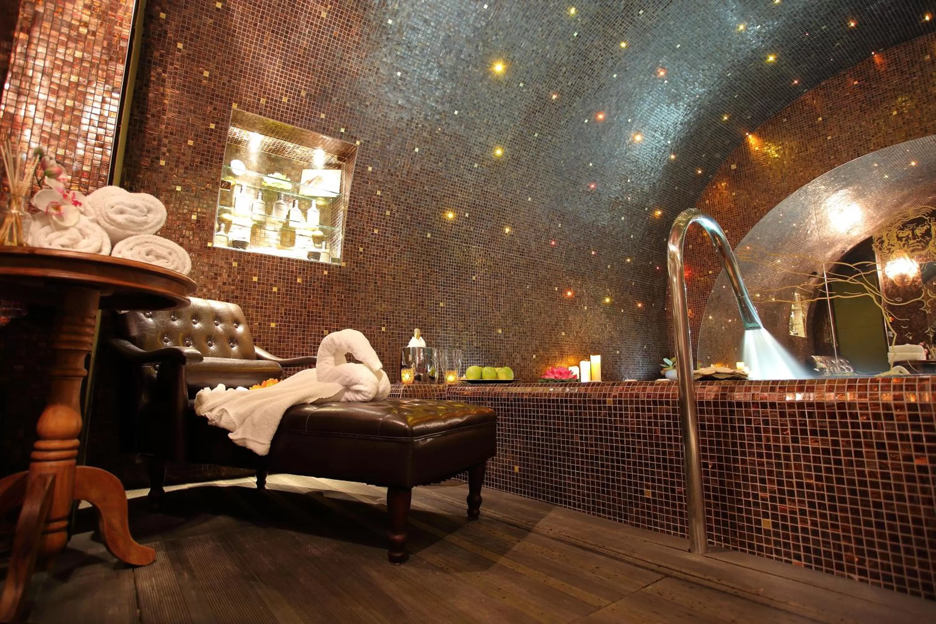 Spa and wellness centre/facilities in Hôtel Da Vinci & Spa