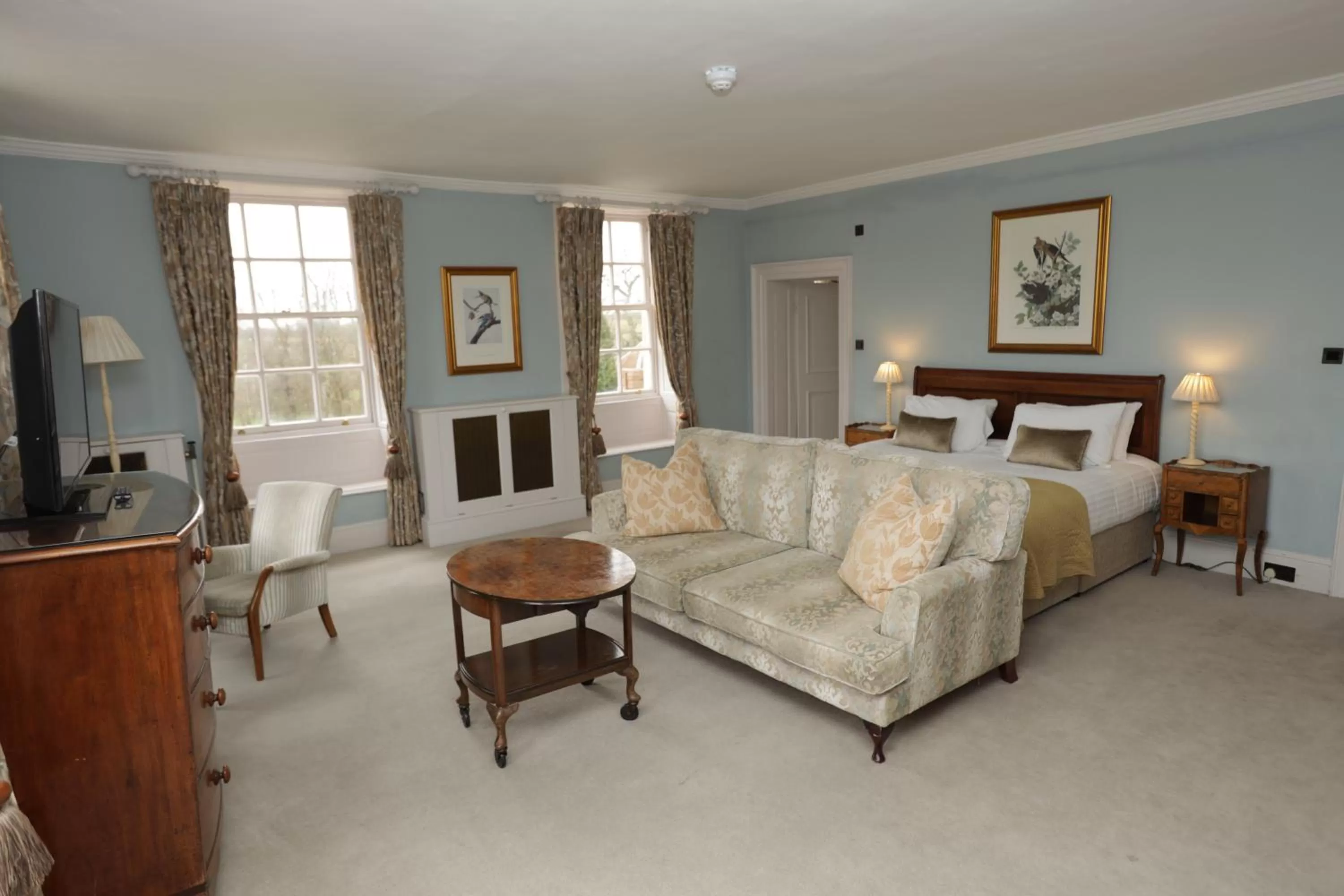 Bedroom, Seating Area in Chicheley Hall