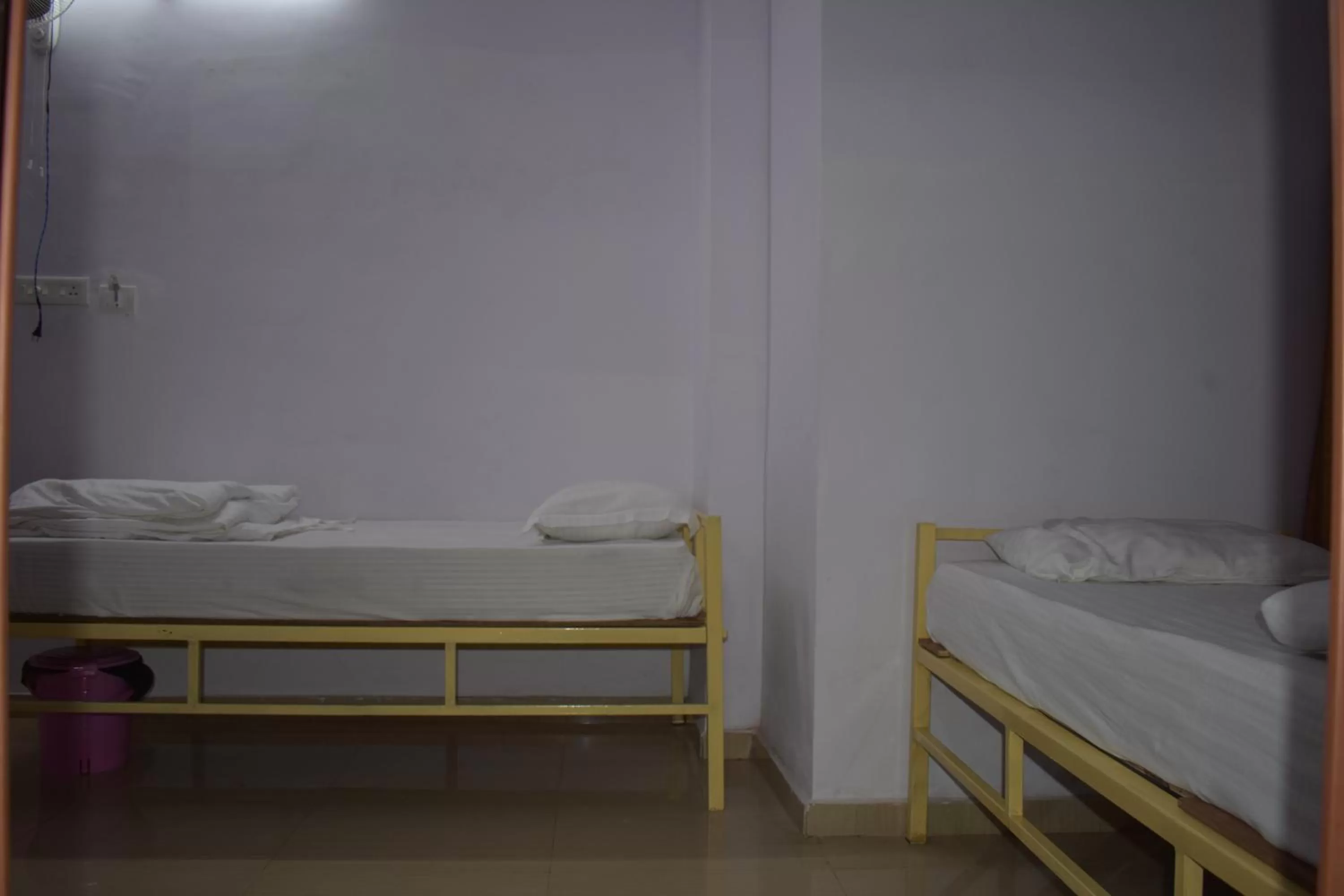 Bed in HOTEL PURI GREENS