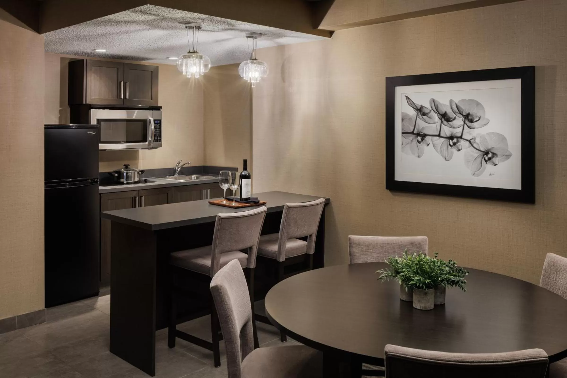 Dining area in Pomeroy Hotel & Conference Centre