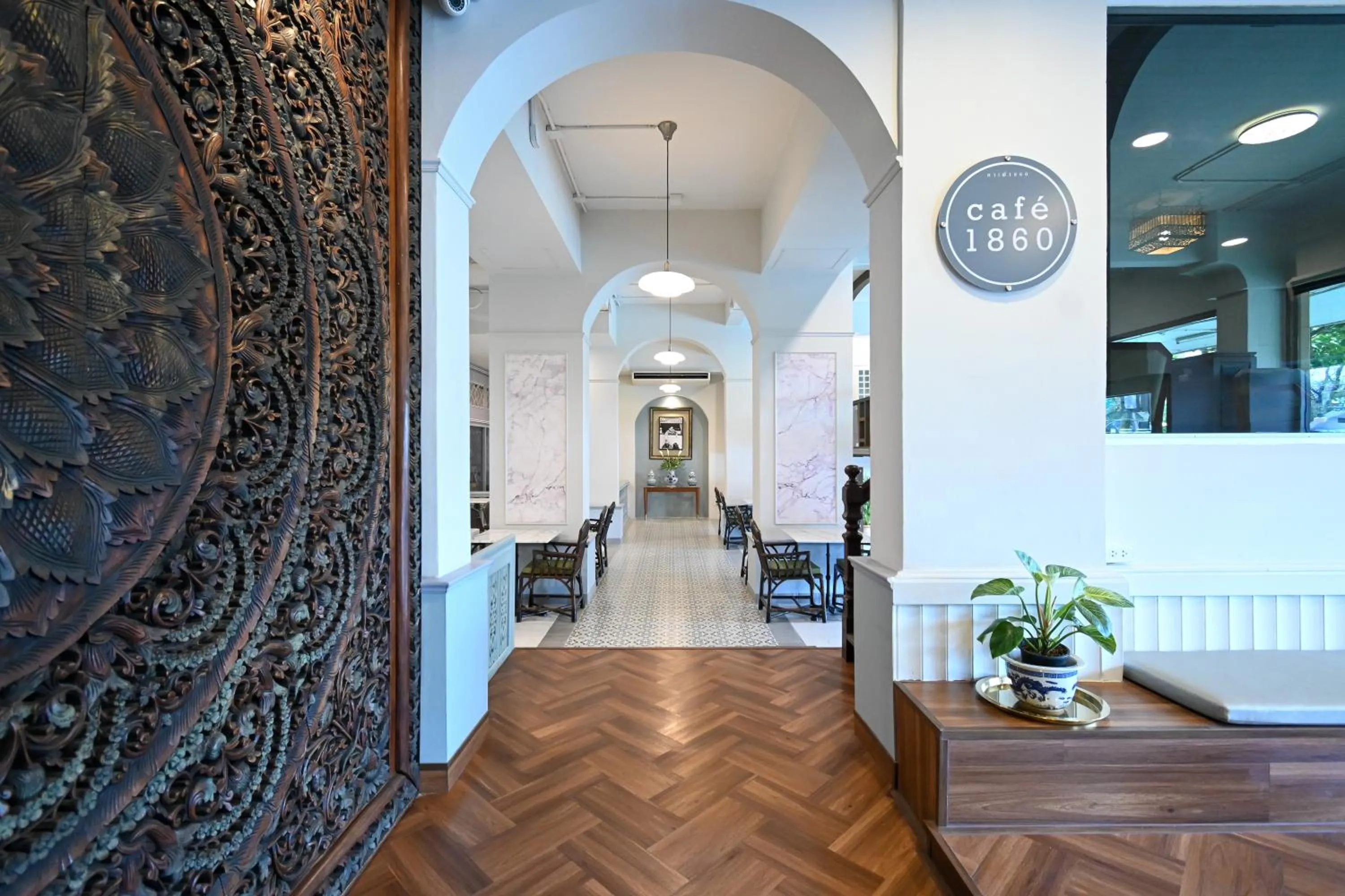 Property building in The Krungkasem Srikrung Hotel