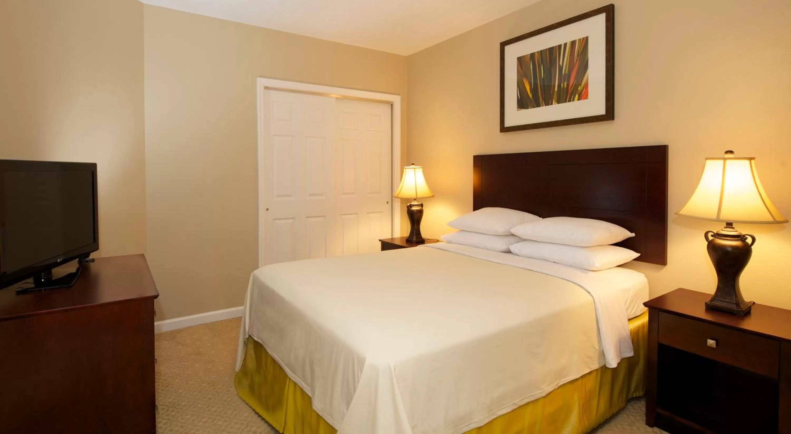 Three-Bedroom Suite with Two Bathrooms in WorldQuest Orlando Resort