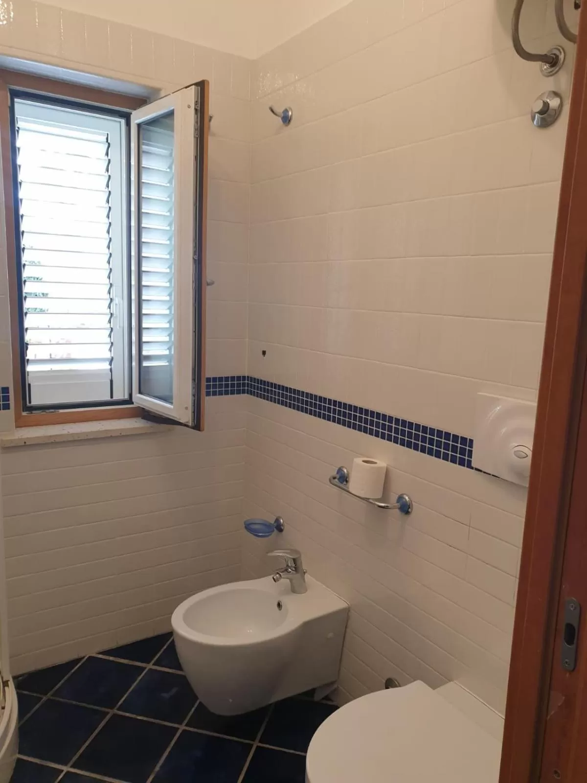 bidet in Hotel Mareluna Ischia