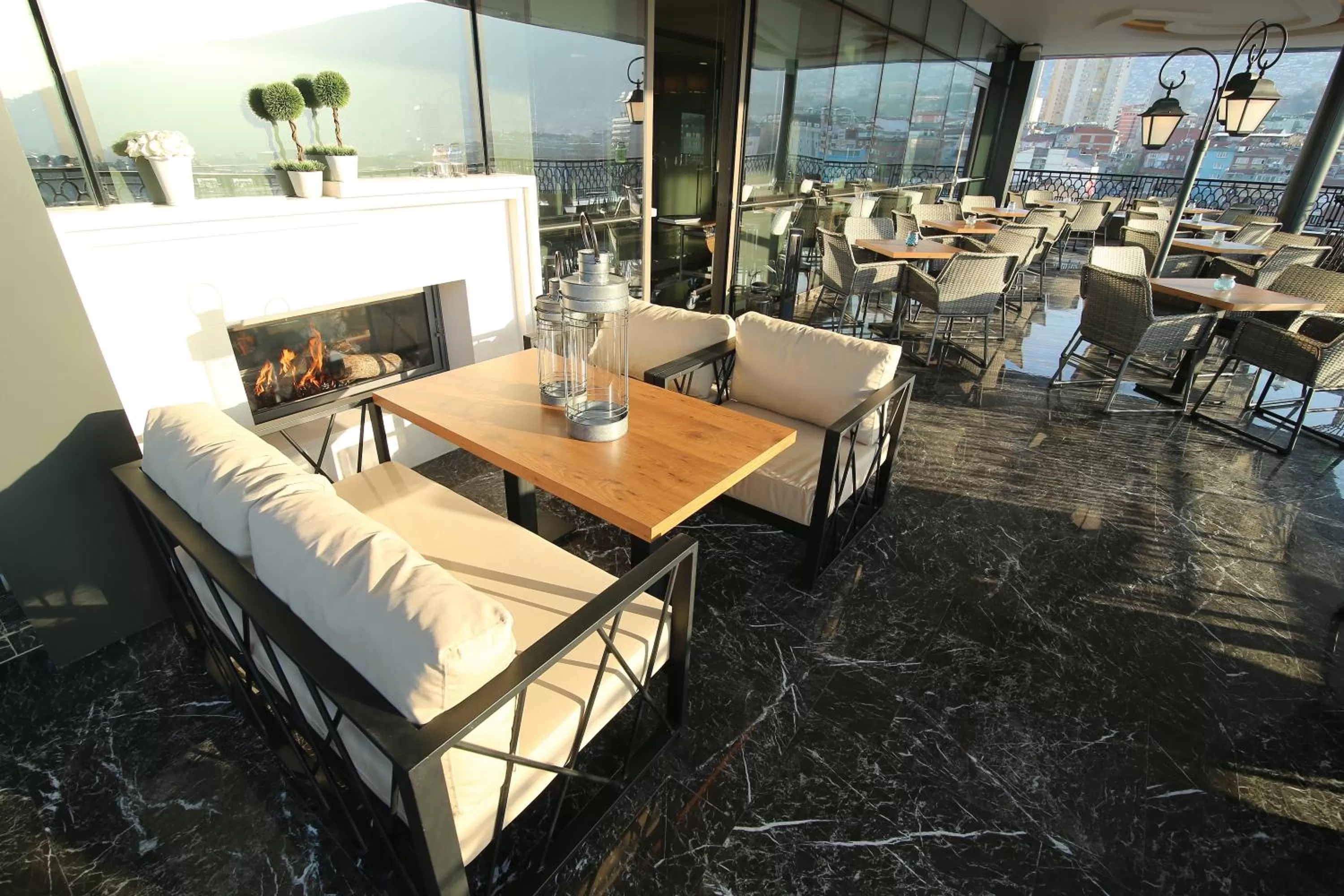 Restaurant/places to eat in Holiday Inn Bursa - City Centre by IHG