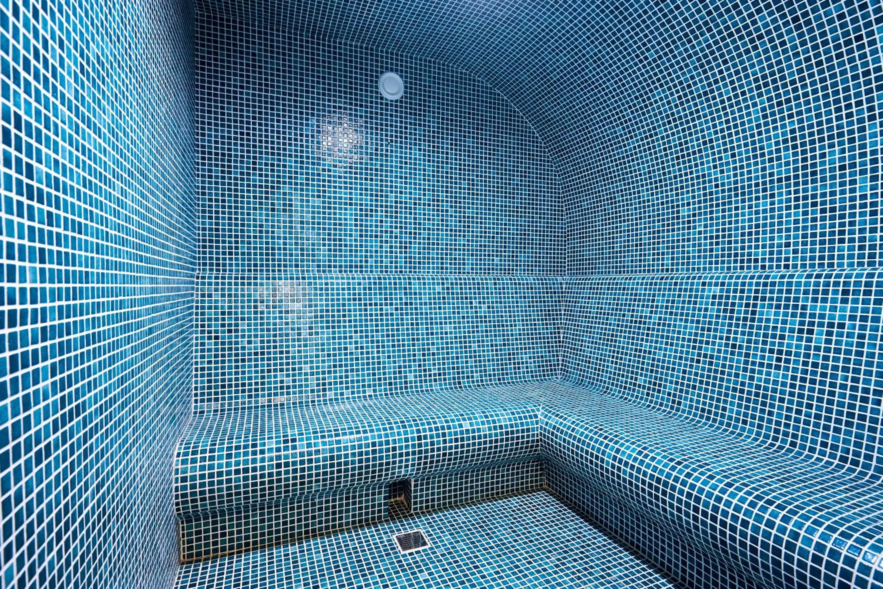 Steam room in Cruise Hotel
