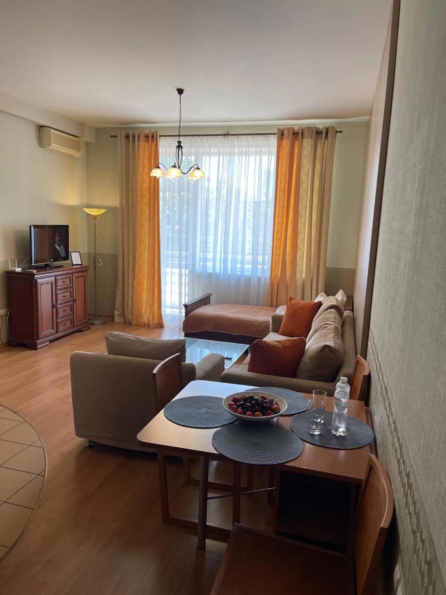 Bed, Seating Area in Arcada Apartments