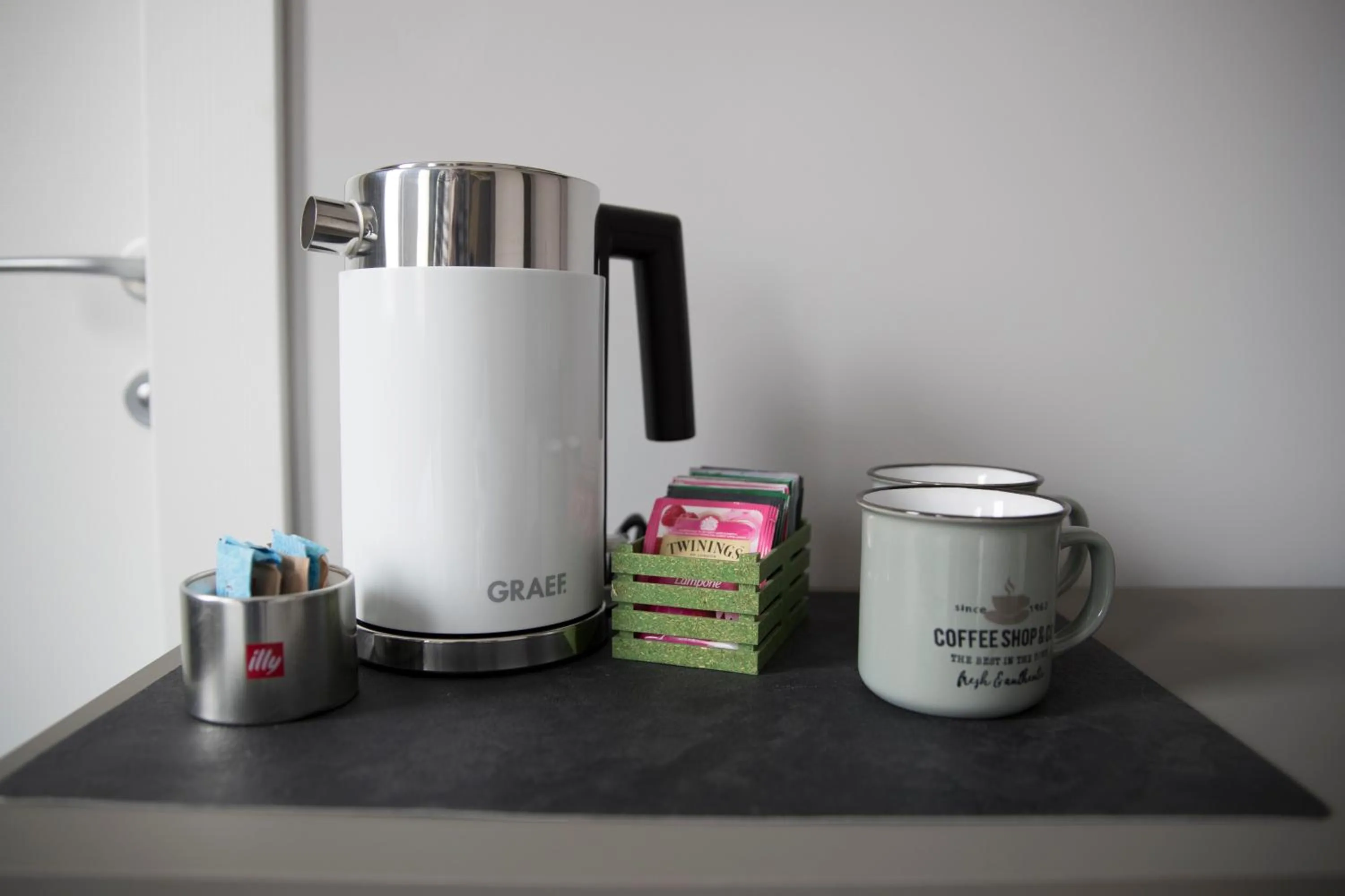 Coffee/tea facilities in Mathis