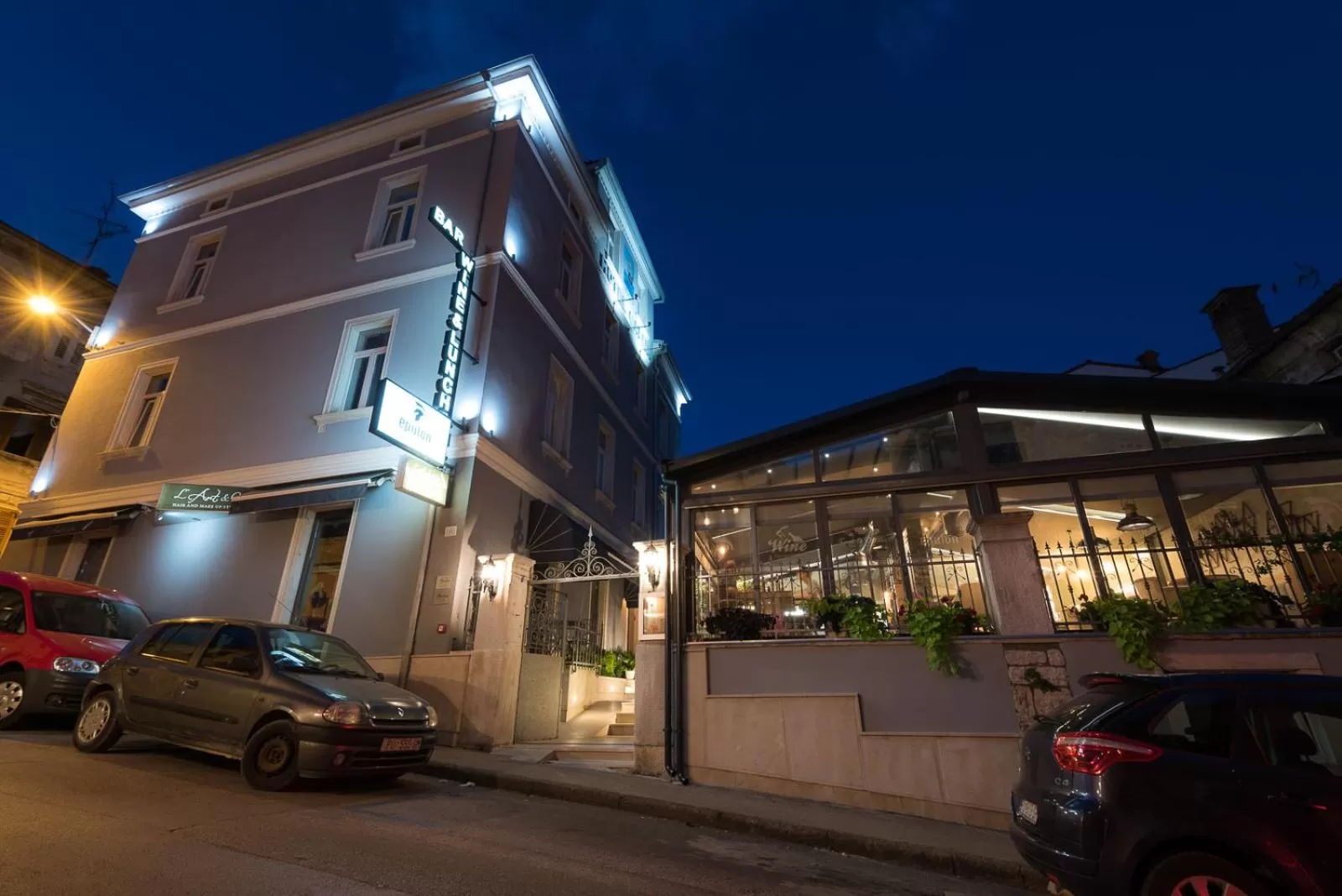 Facade/entrance in Hotel Galija