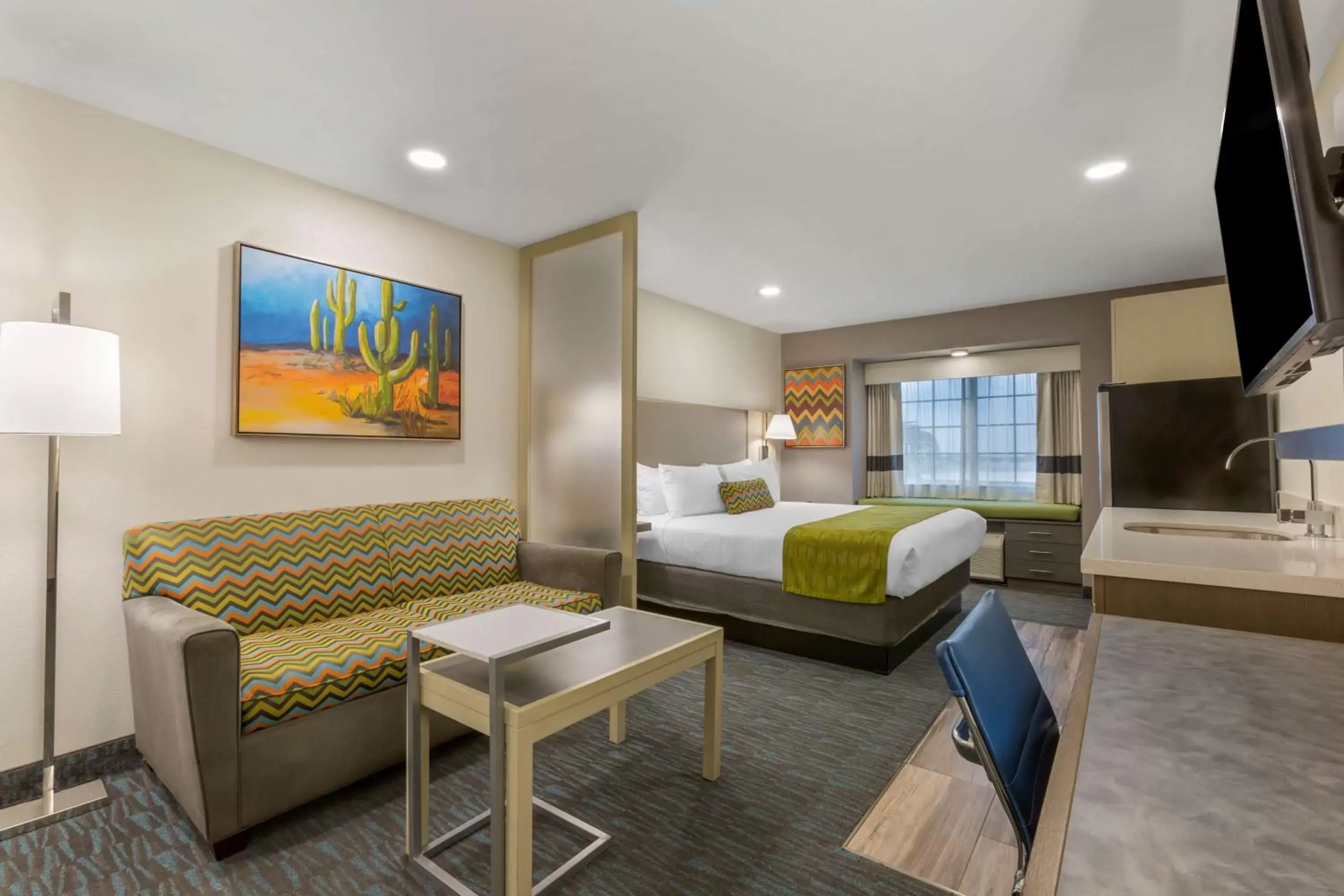 King Suite with Sofa Bed in Best Western Plus Yuma Foothills Inn & Suites King Suite with Sofa Bed in Best Western Plus Yuma Foothills Inn & Suites