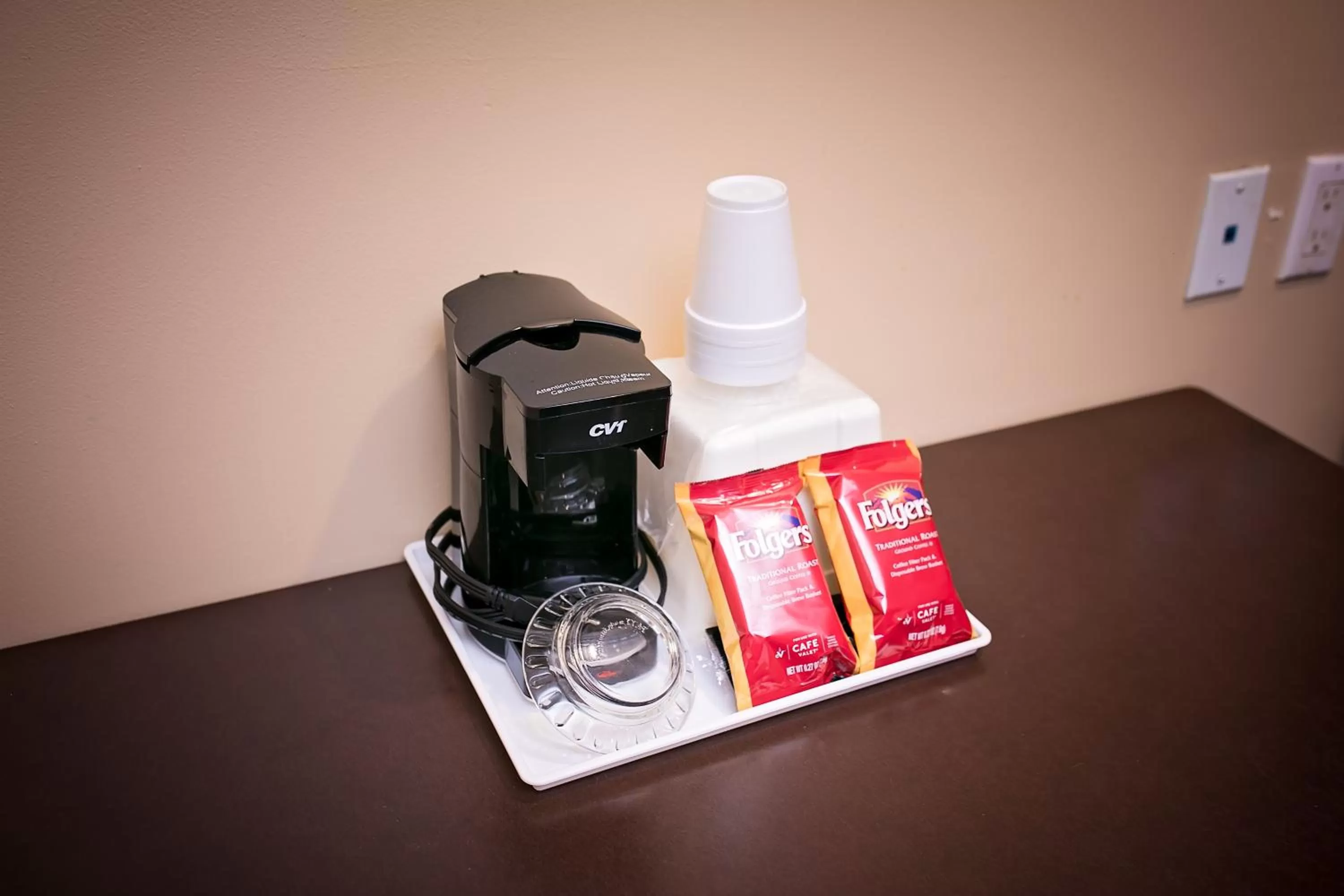 Coffee/tea facilities in Rodeway Inn & Suites Bellflower
